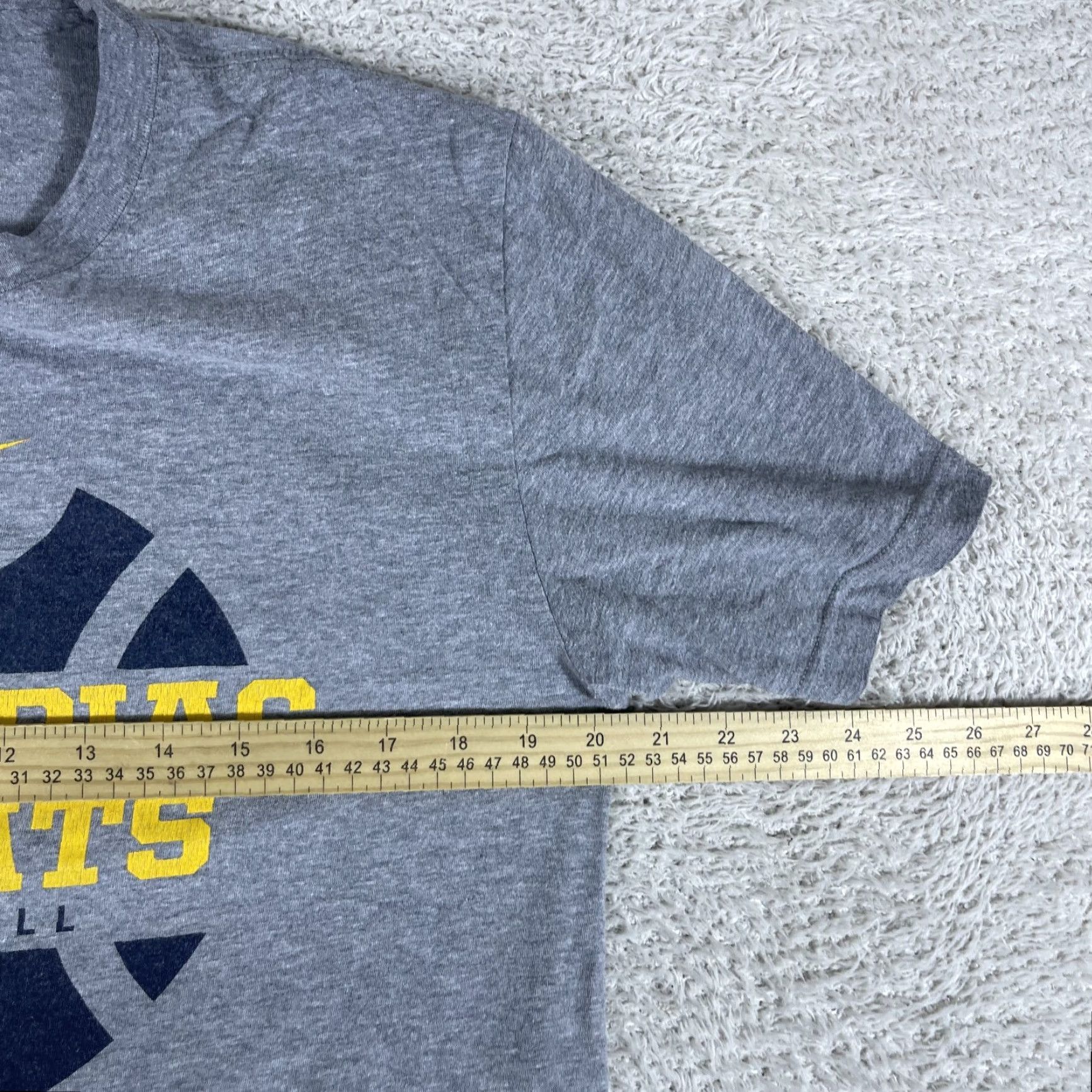 Nike VINTAGE Quinnipiac University Nike T-Shirt Mens M Gray Bobcats Basketball Hockey CT Size US M / EU 48-50 / 2 - 5 Thumbnail