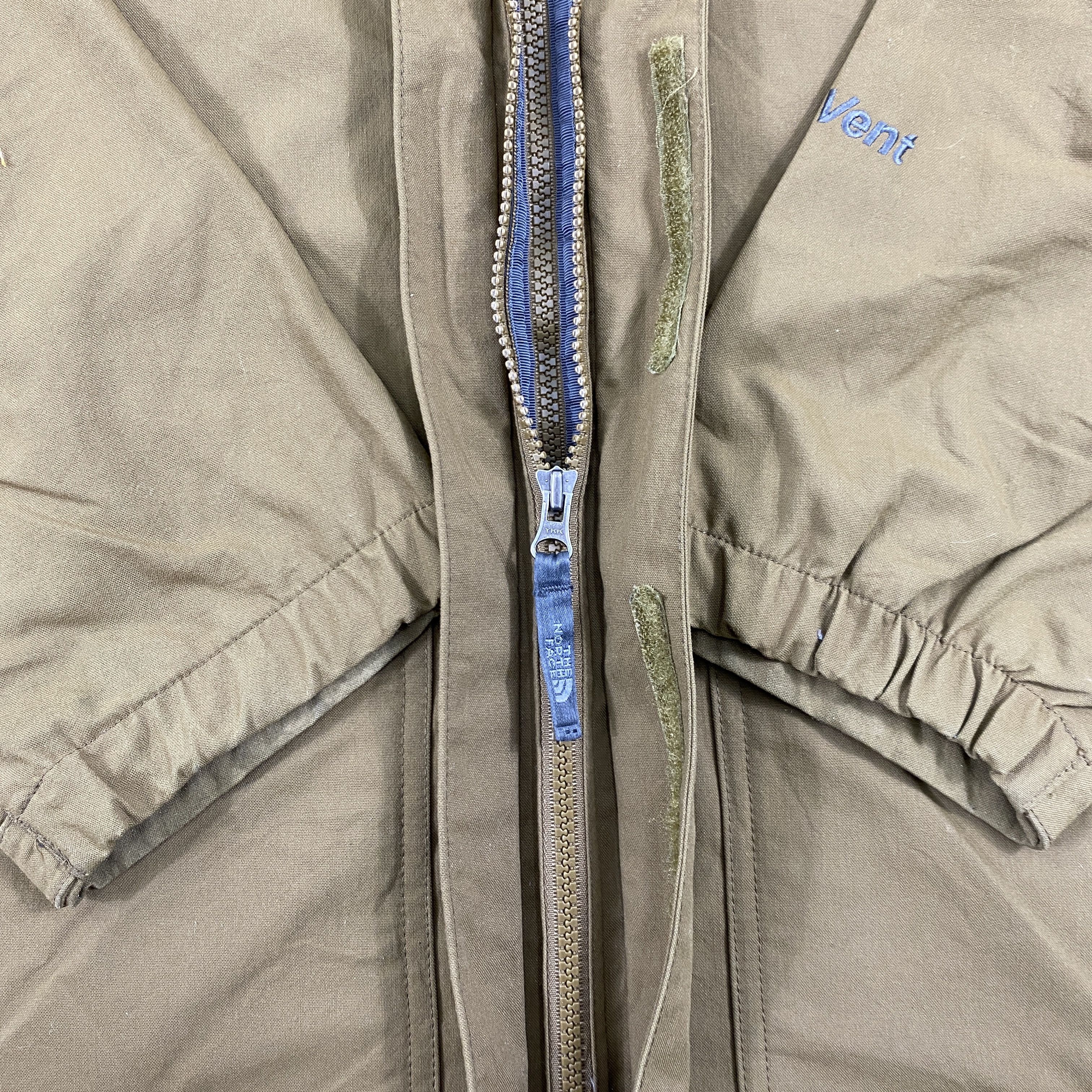 The North Face Vintage THE NORTH FACE Hoodie Jacket - J469 Size US L / EU 52-54 / 3 - 7 Thumbnail