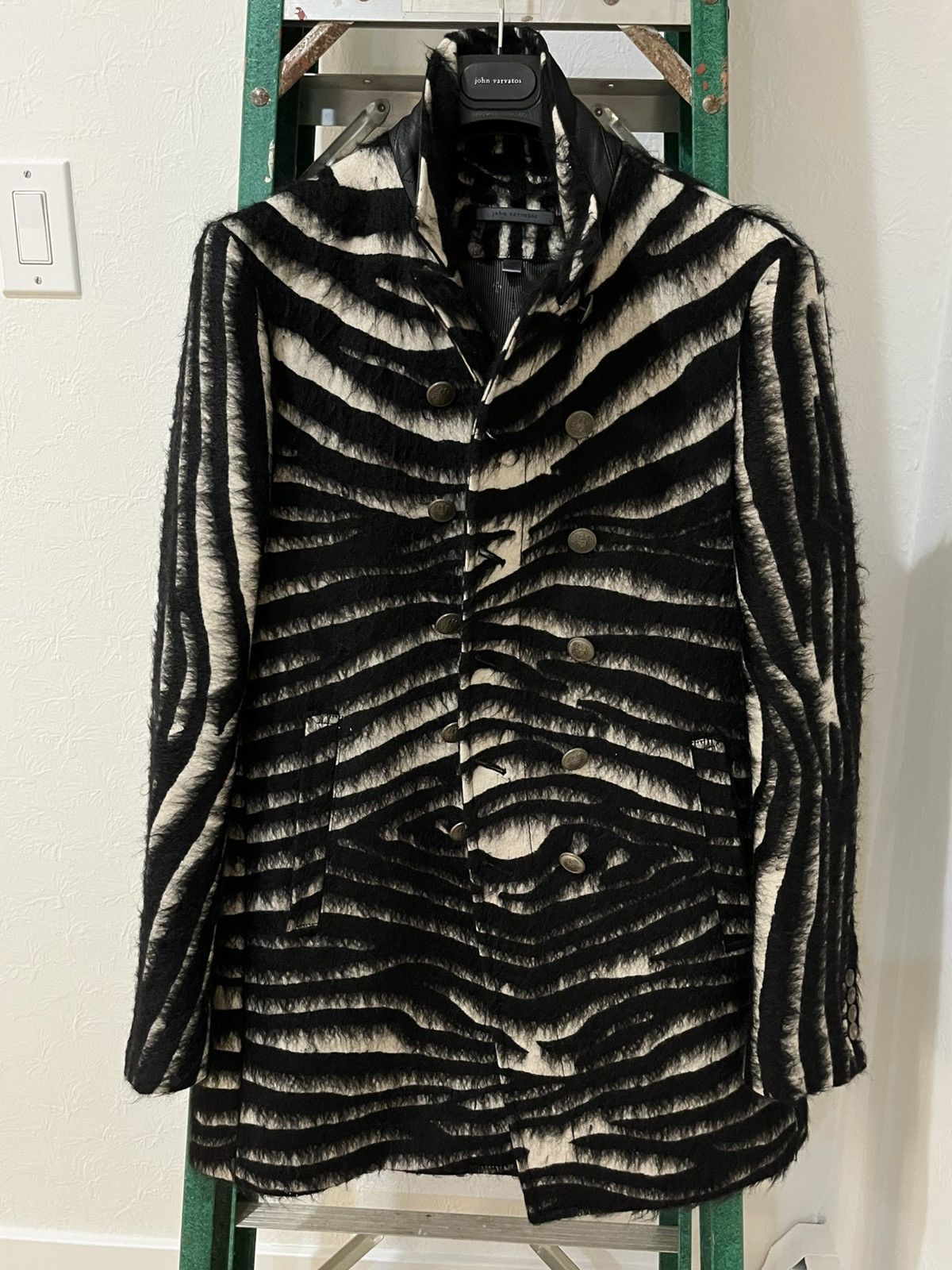 John Varvatos Wool & Mohair Zebra coat size 38 Size US M / EU 48-50 / 2 - 23 Thumbnail