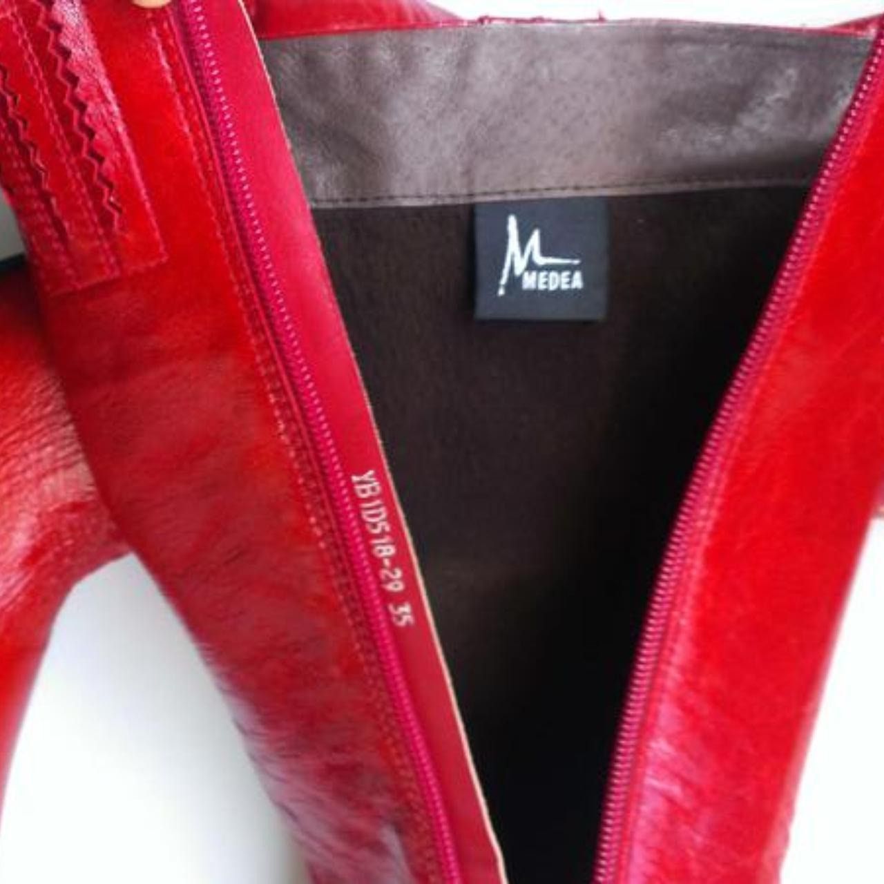 Designer Avant garde Pointed toe red knee high boots US sz 5 / Eur 35 Size US 5 / IT 35 - 6 Thumbnail