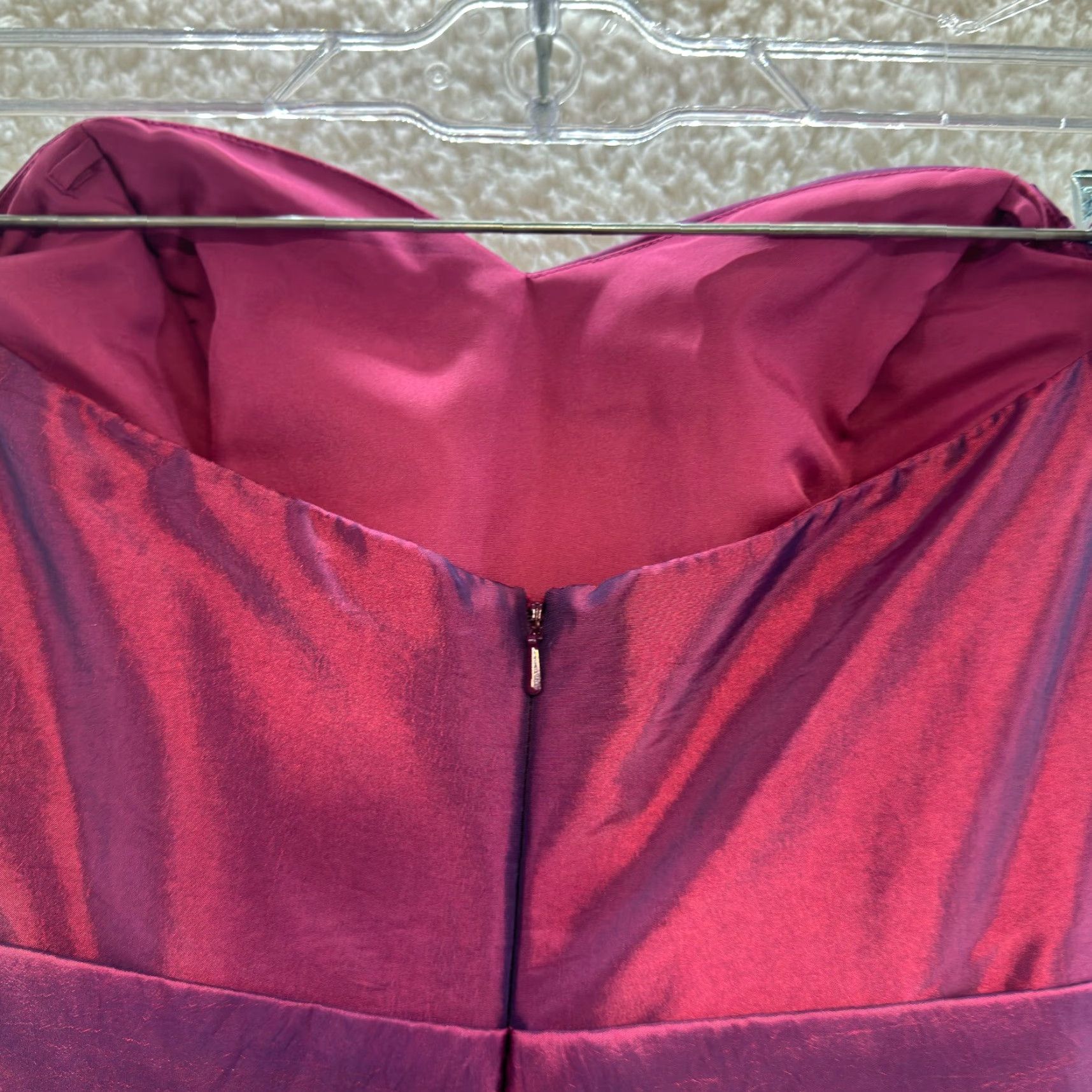 Vintage Bridesmaid Dress 6 Purple Iredescent Shiny Strapless Formal Gown Full Length - Ball Gown - Women - Size 6 - Zip - Purple - Strapless - Long - Formal Size M / US 6-8 / IT 42-44 - 4 Thumbnail