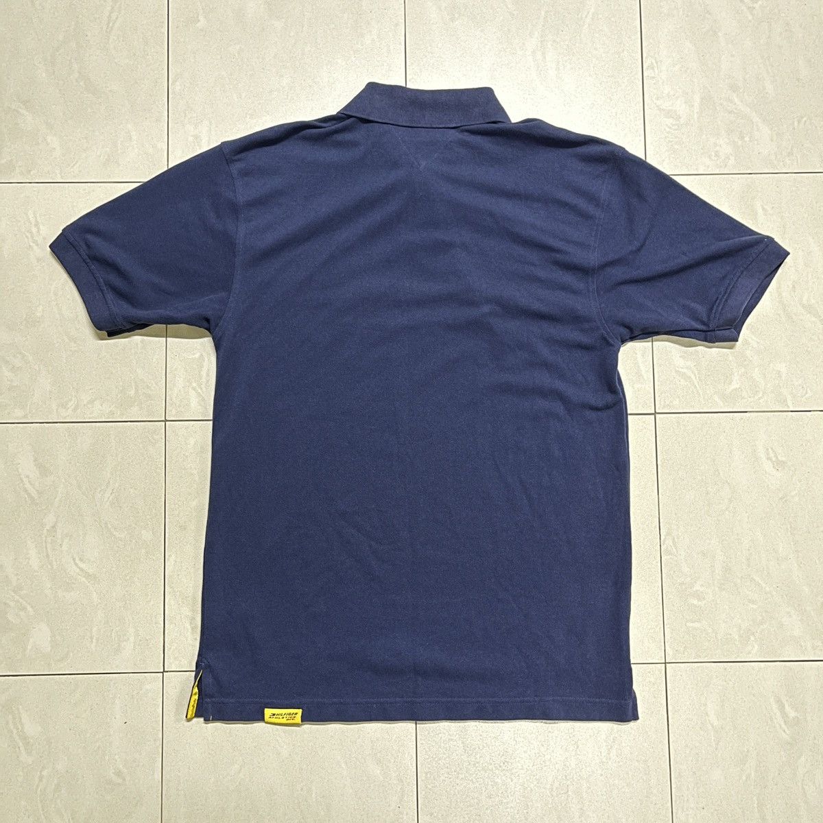 Tommy Hilfiger × Vintage Vintage Tommy Hilfiger Athletics Polo Shirt Size US S / EU 44-46 / 1 - 13 Thumbnail