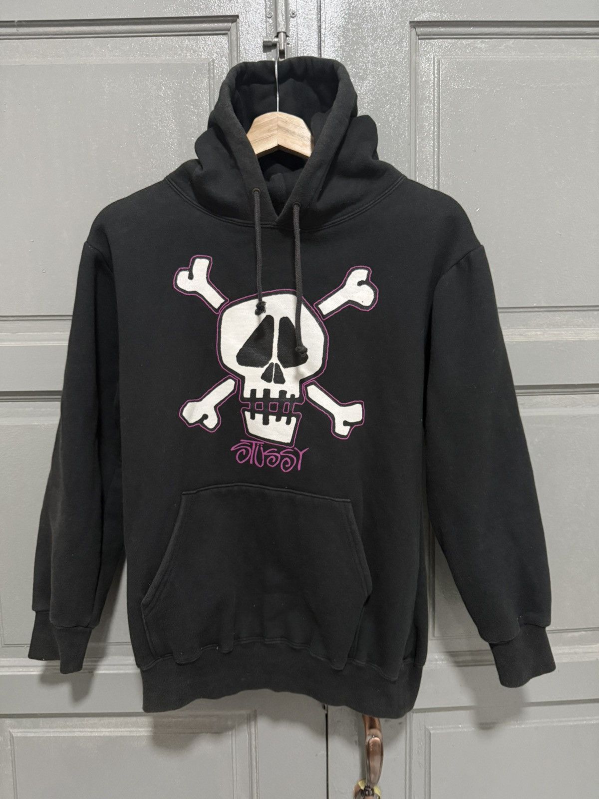 Stussy Vintage Stussy Old Skull Bones Hoodie Size M / US 6-8 / IT 42-44 - 1 Thumbnail