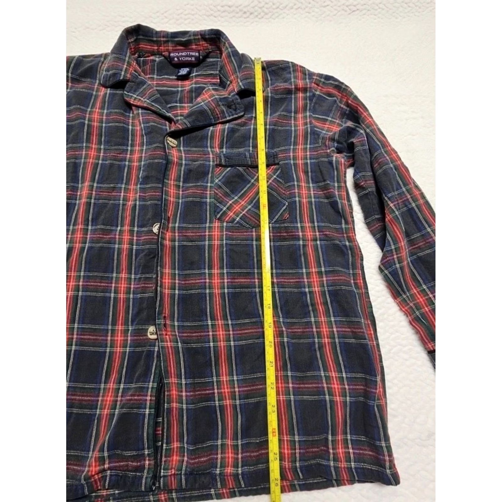 Roundtree & Yorke Roundtree & Yorke men’s Med 100% Cotton Multicolor Plaid Comfy Everyday Shirt | Button-Up | Long Sleeve | Regular Fit | Casual Holiday Mens Shirt Size US M / EU 48-50 / 2 - 4 Thumbnail