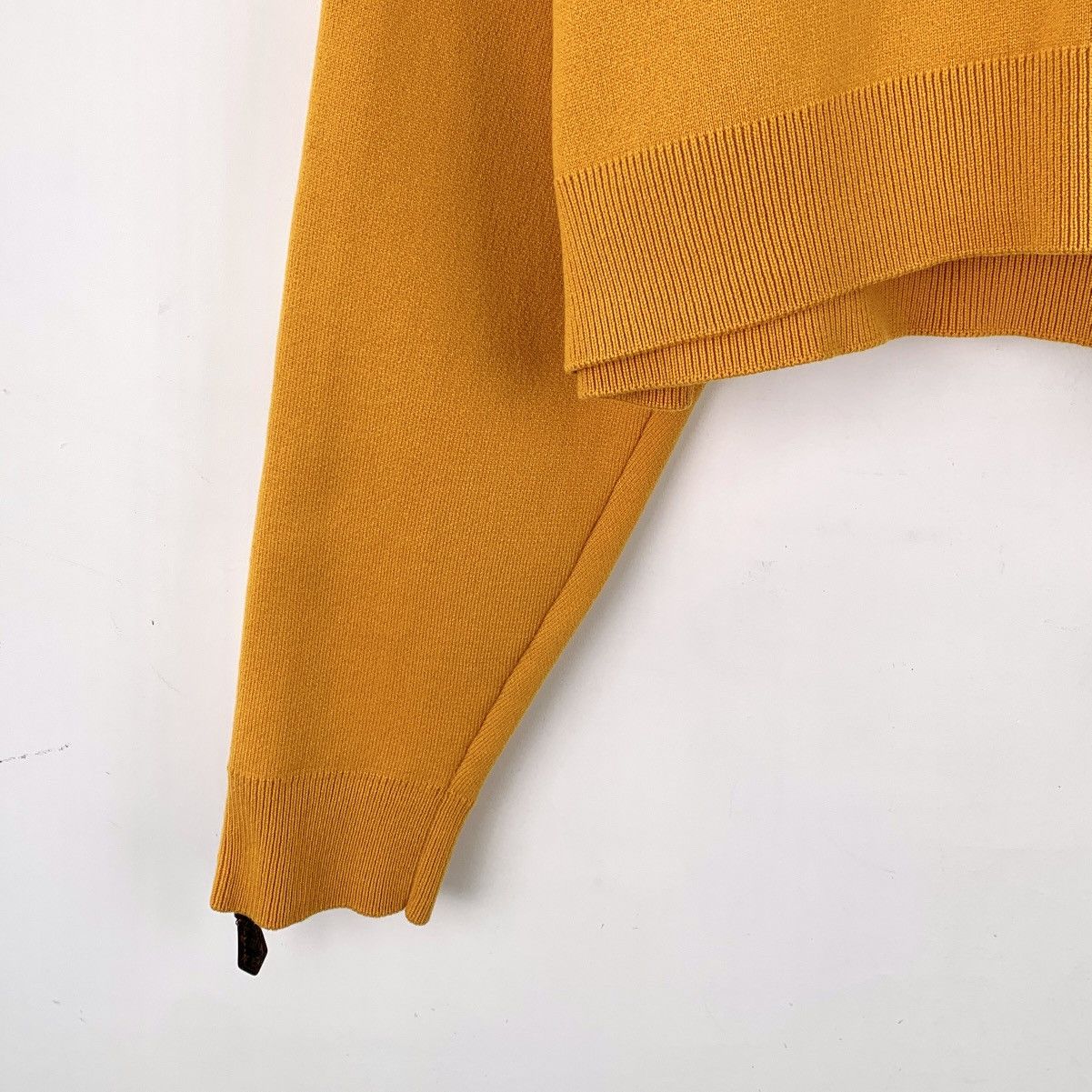 Louis Vuitton Louis Vuitton Shoulder Zipper Design Wool Knit Sweater K26WX Size S / US 4 / IT 40 - 5 Thumbnail