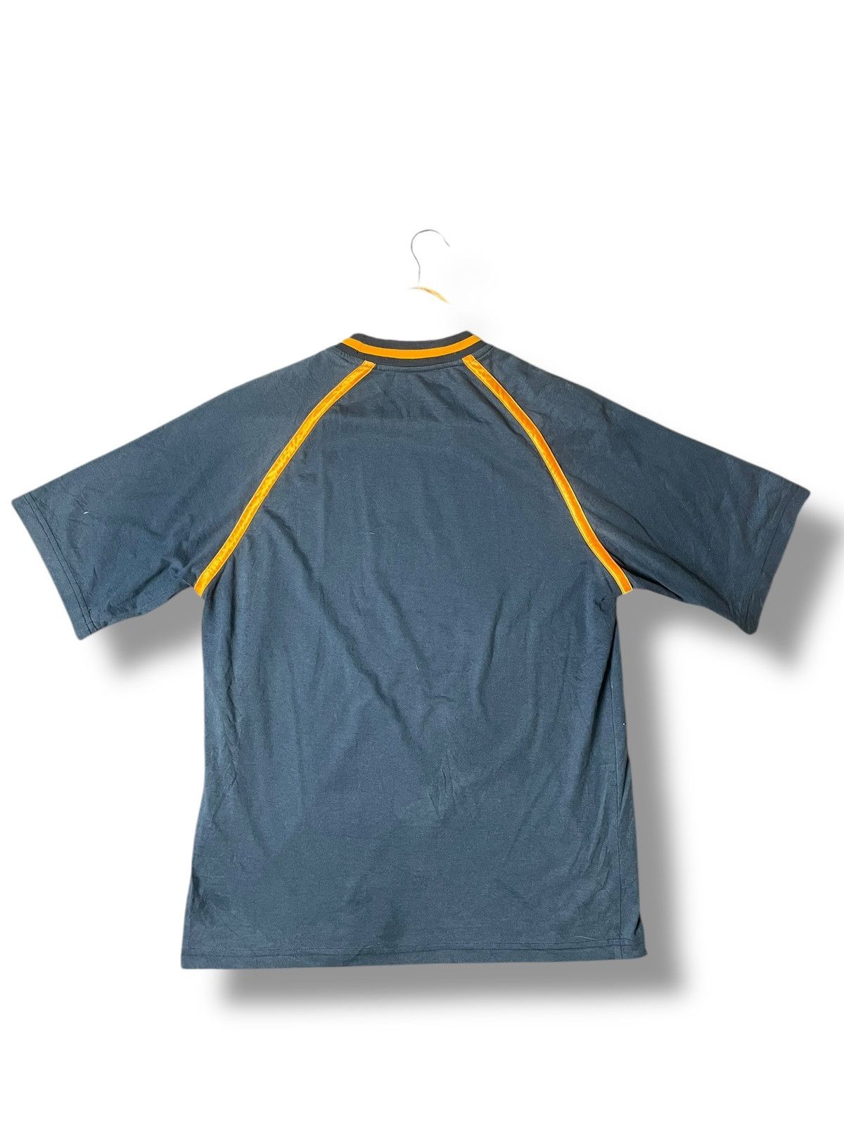 Adidas × Japanese Brand × Vintage Vintage ADIDAS Men’s Basketball Tshirt (115) Size US S / EU 44-46 / 1 - 2 Thumbnail