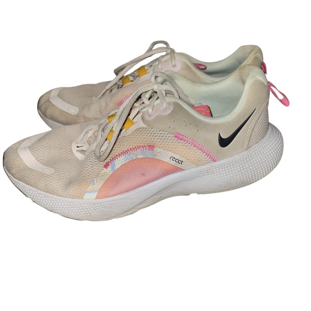 Nike Nike React Escape Run 2 Premium Pink Athletic Shoes 9.5 Size US 9.5 / IT 39.5 - 3 Thumbnail
