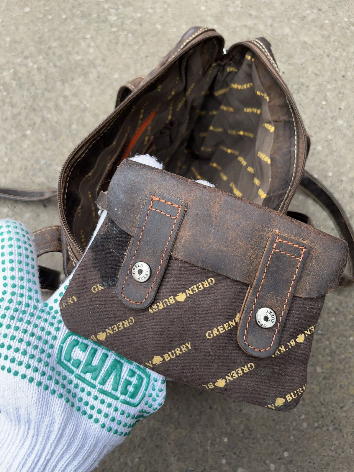 Genuine Leather × Vintage Vintage Green Burry Asymmetrical Faded Leather Pocket Bag Size ONE SIZE - 16 Thumbnail