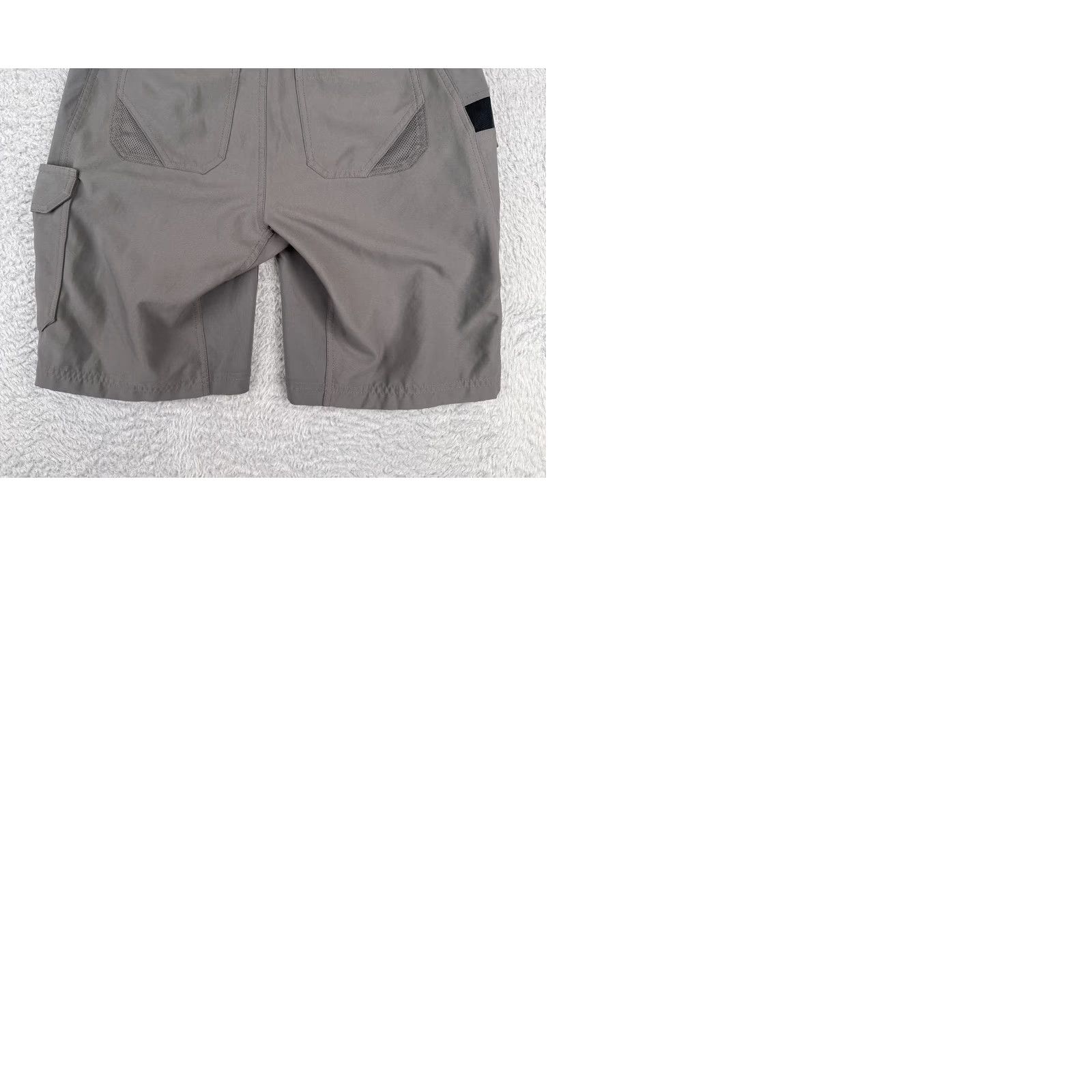 Vintage Columbia Mens Shorts Cargo Nylon Gray 30x10 Regular PFG Outdoor Shell Pocket Logo Casual Boat Fishing Kayak Size US 30 / EU 46 - 10 Thumbnail