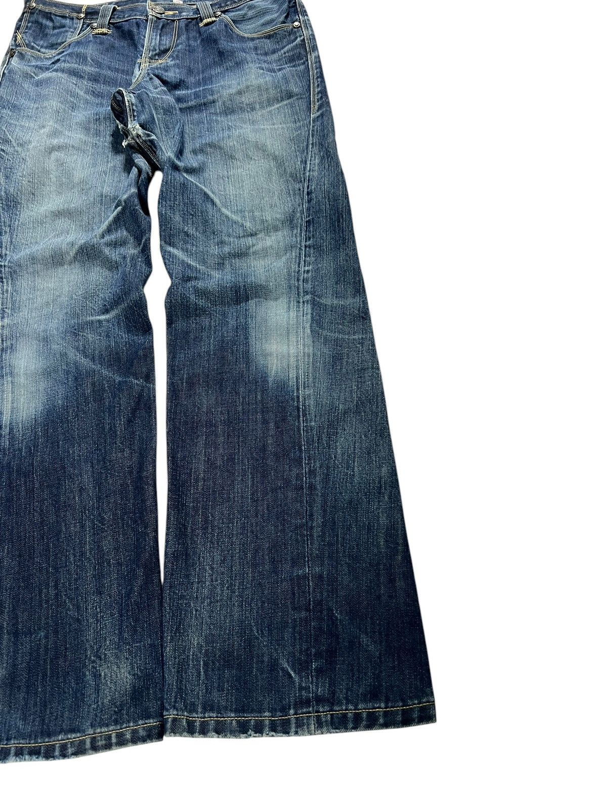 If Six Was Nine × Le Grande Bleu (L.G.B.) × Levi's Vintage Clothing 💥Flare💥 Vintage Levis Engineered Jeans June9 1999 Very Rare Size US 32 / EU 48 - 4 Thumbnail