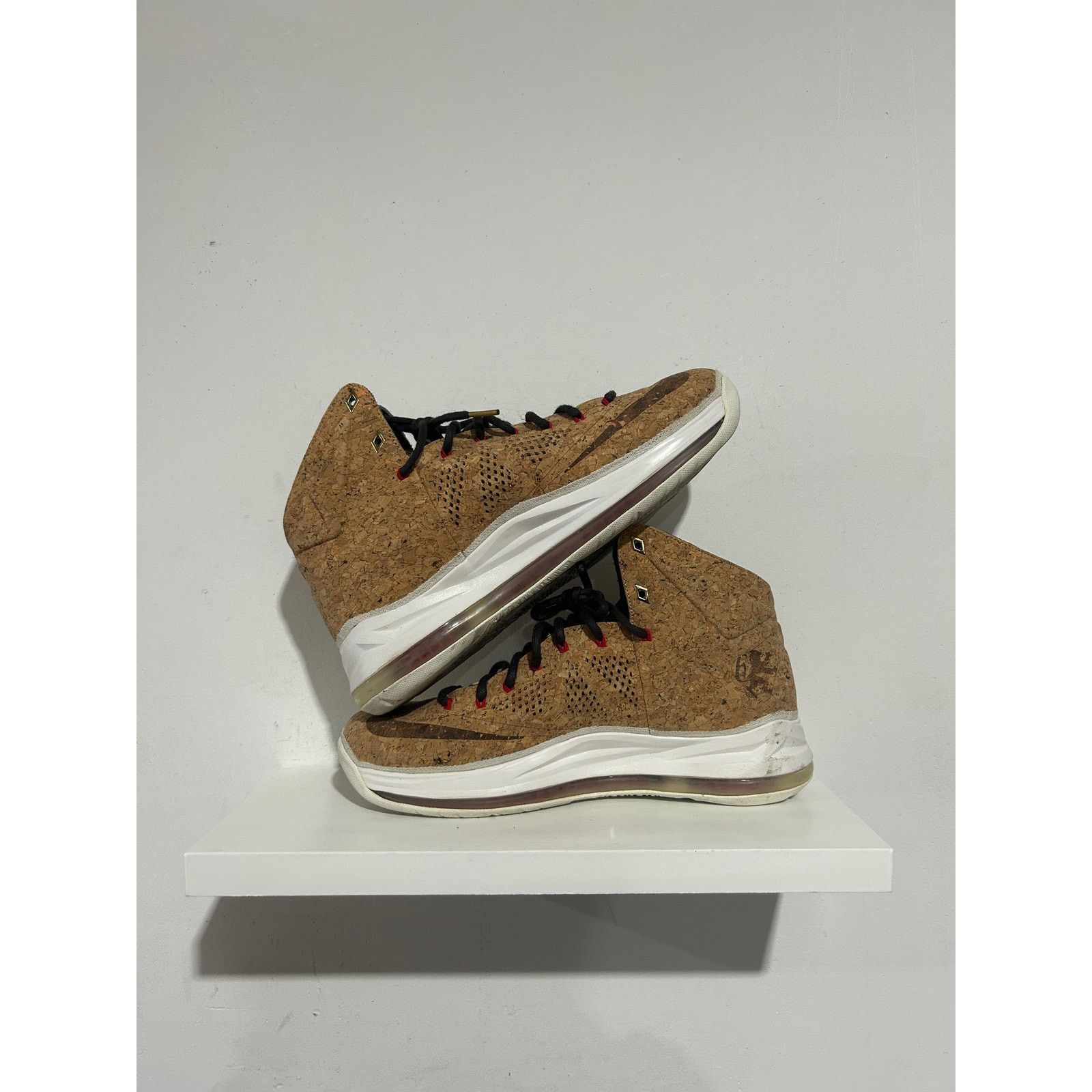 Jordan Brand LEBRON X EXT CORK PREOWNED SIZE 12 Size US 12 / EU 45 - 1 Thumbnail