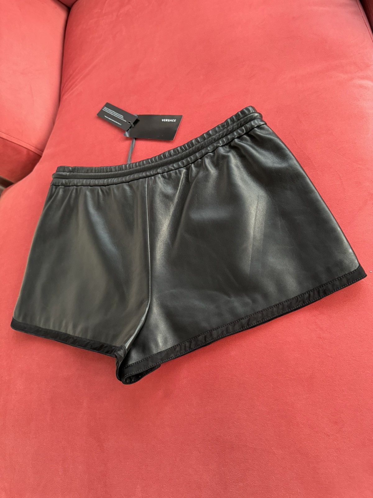Versace Versace black lambskin shorts, size S Size 27" / US 4 / IT 40 - 7 Thumbnail