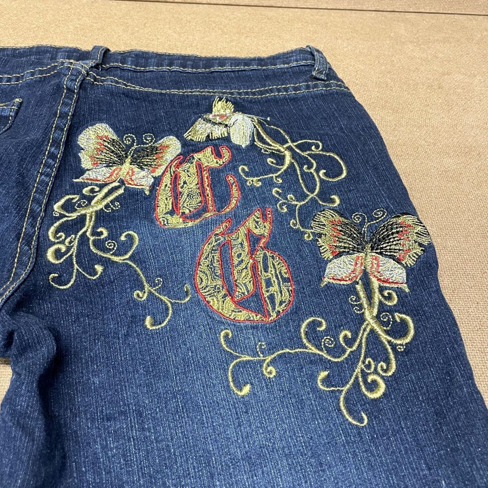 Coogi VINTAGE COOGI Jeans Womens 9/10 Dark Wash Embroidered Butterfly Stretch Split Hem Scroll Size 30" / US 8 / IT 44 - 3 Thumbnail