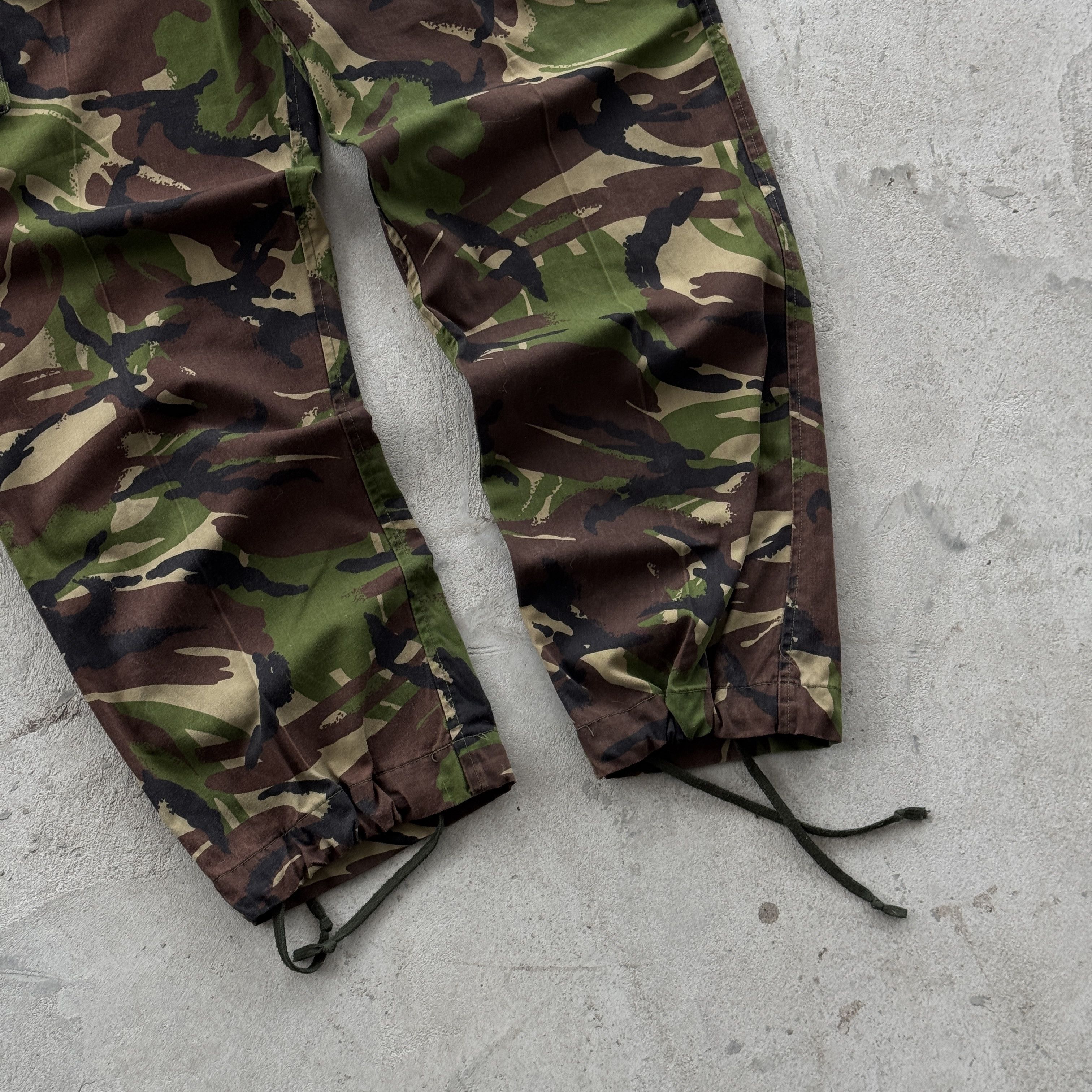 Vintage Vintage American Army Cargo Baggy Pants Size US 31 - 5 Thumbnail