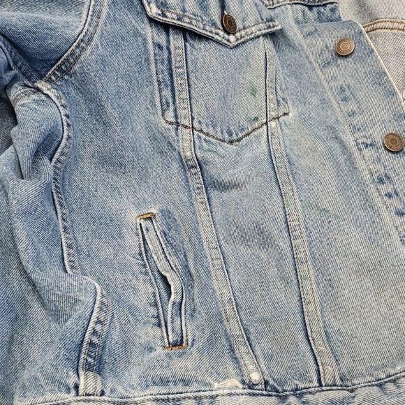 Levi's Levi's Distressed Jeans Jacket. Medium Size US M / EU 48-50 / 2 - 8 Thumbnail