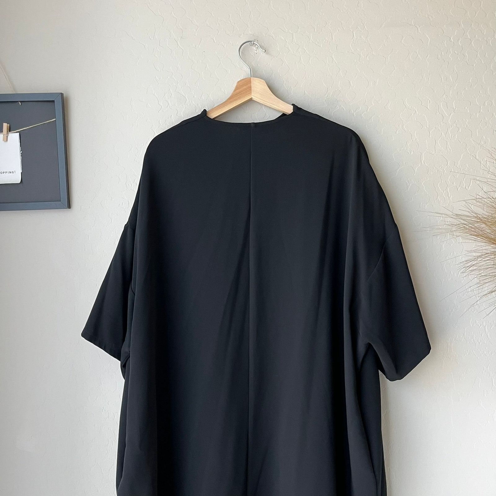Shaina Mote Shaina Mote Dress Black Short Sleeve Relaxed Midi Dress OS Size ONE SIZE - 6 Thumbnail