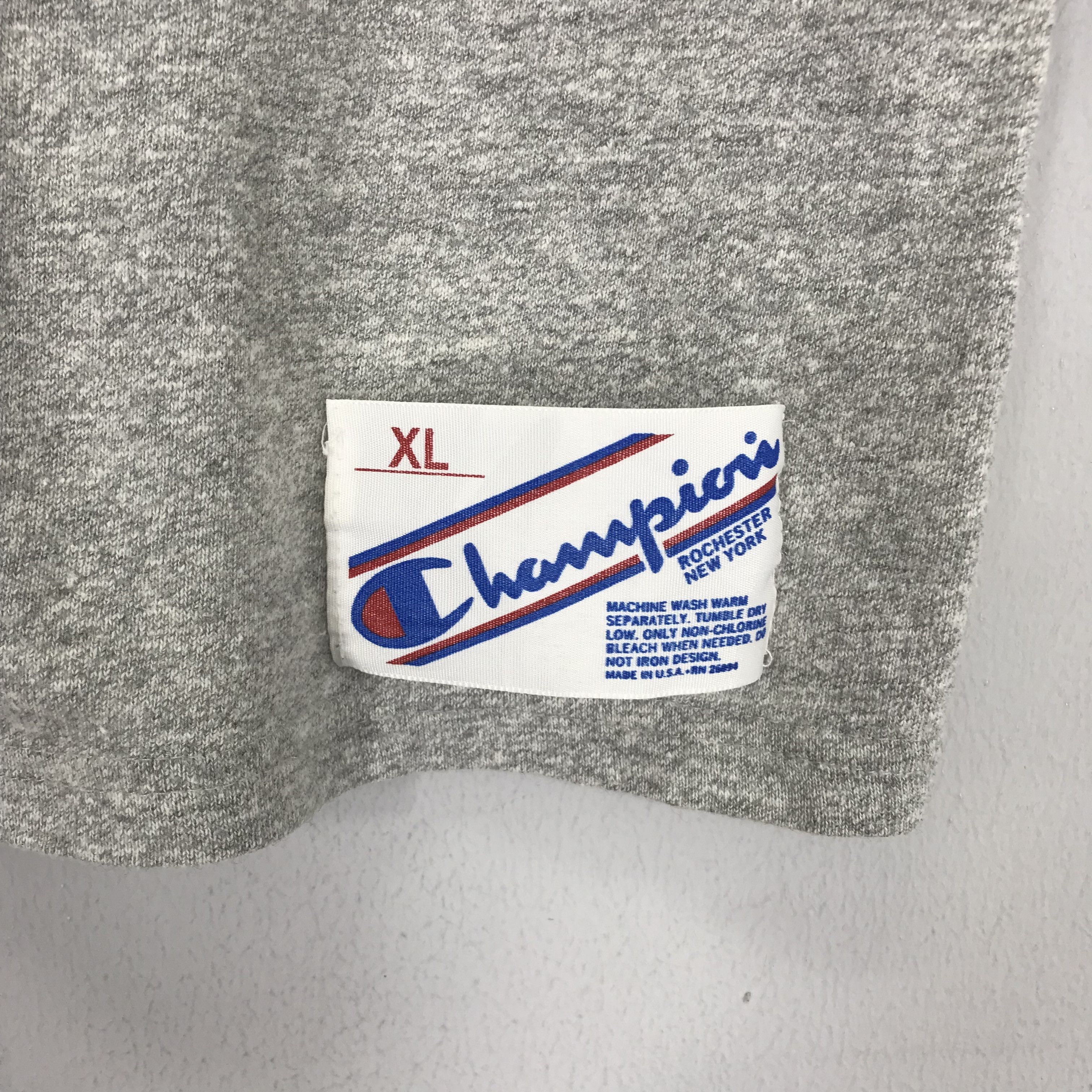 Champion Vintage Champion Script Logo Sportswear Crewneck Tshirt Size US XL / EU 56 / 4 - 6 Thumbnail