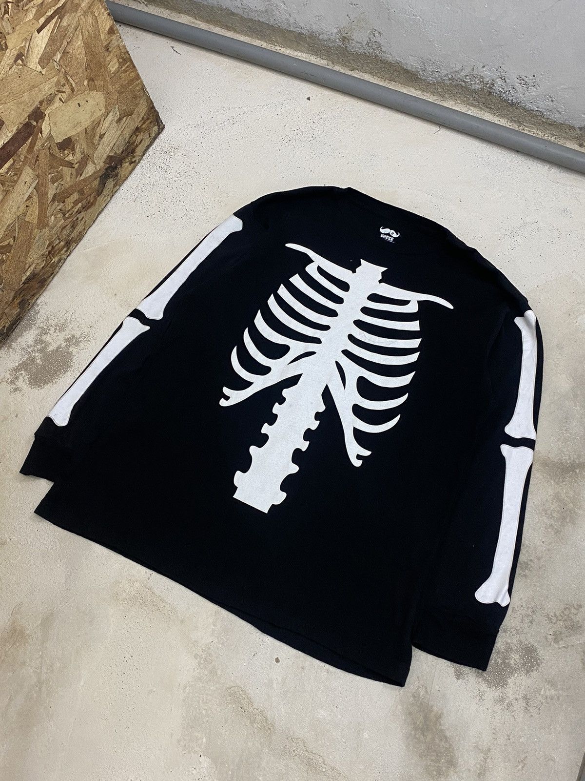 GOSTAR DE FUGA Under Disguise Brand Art of Skeleton and Bones Long Sleeve Size US XL / EU 56 / 4 - 3 Thumbnail