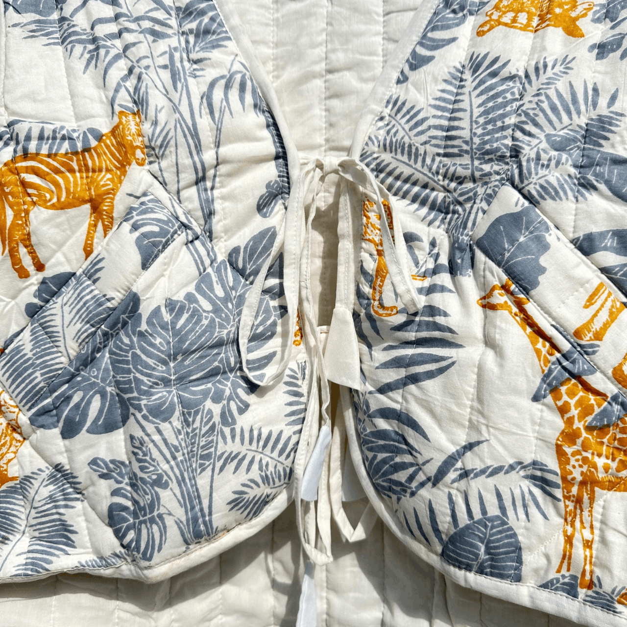 Handmade White Quilted Bomber Jacket Size M / US 6-8 / IT 42-44 - 5 Thumbnail