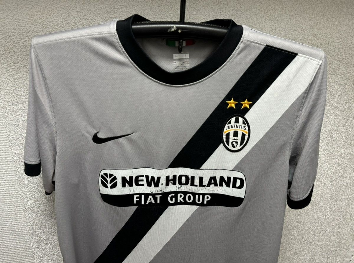 Nike Juventus nike soccer jersey L sz fiat group Size US L / EU 52-54 / 3 - 2 Thumbnail