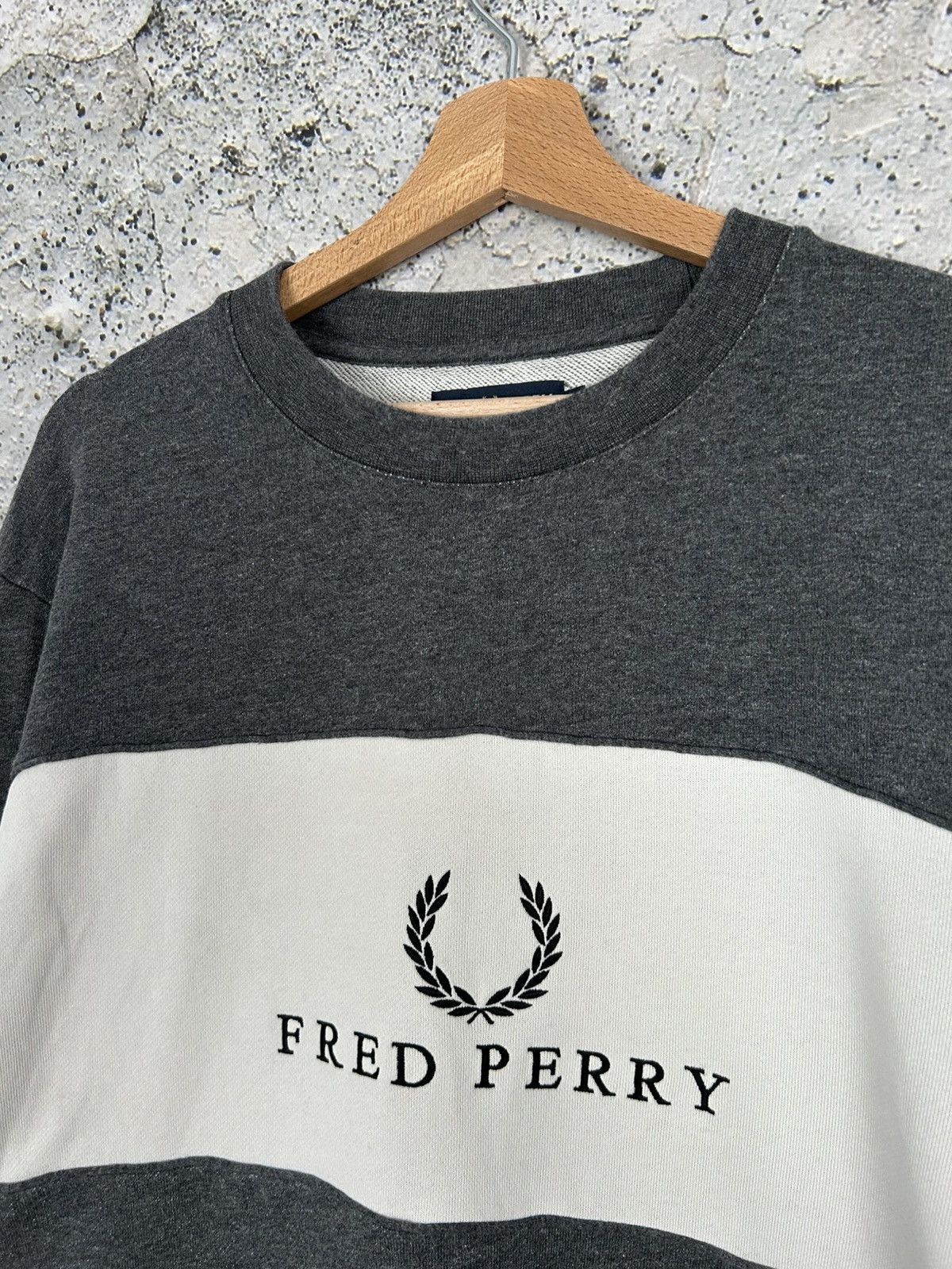 Fred Perry Vintage Fred Perry Logo Crewneck Streetwear Baggy Rap 90s Size US M / EU 48-50 / 2 - 3 Thumbnail