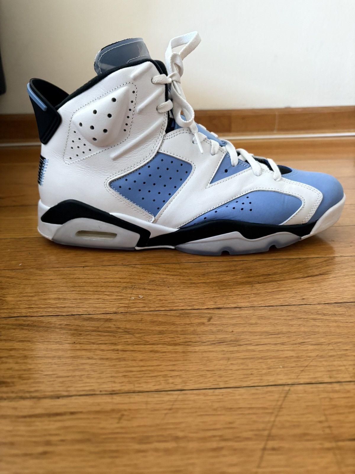 Jordan Brand UNC Blue Jordan 6s Size US 13 / EU 46 - 7 Thumbnail