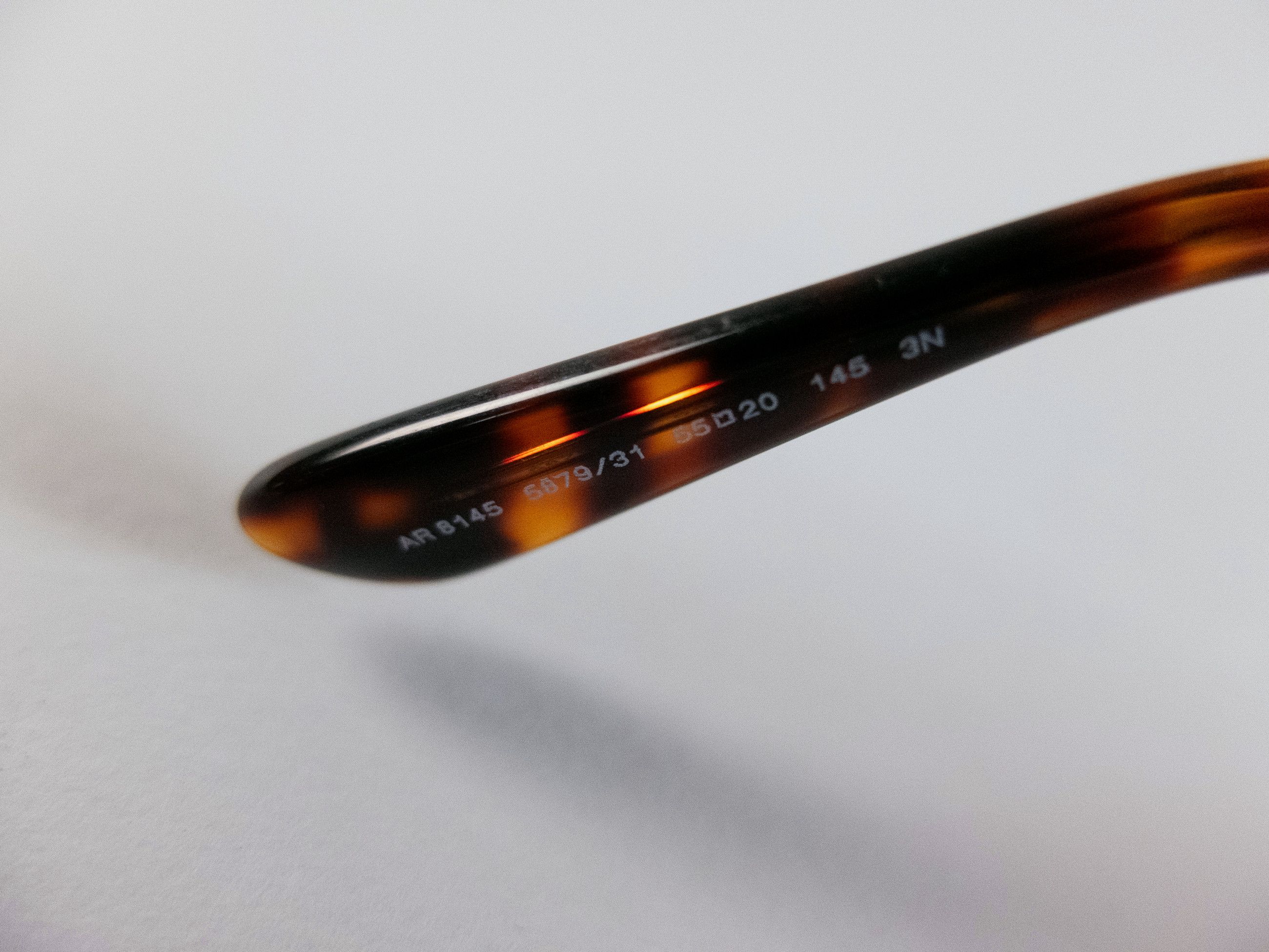 Giorgio Armani GIORGIO ARMANI brown tortoise shell oval sunglasses Italy Size ONE SIZE - 9 Thumbnail
