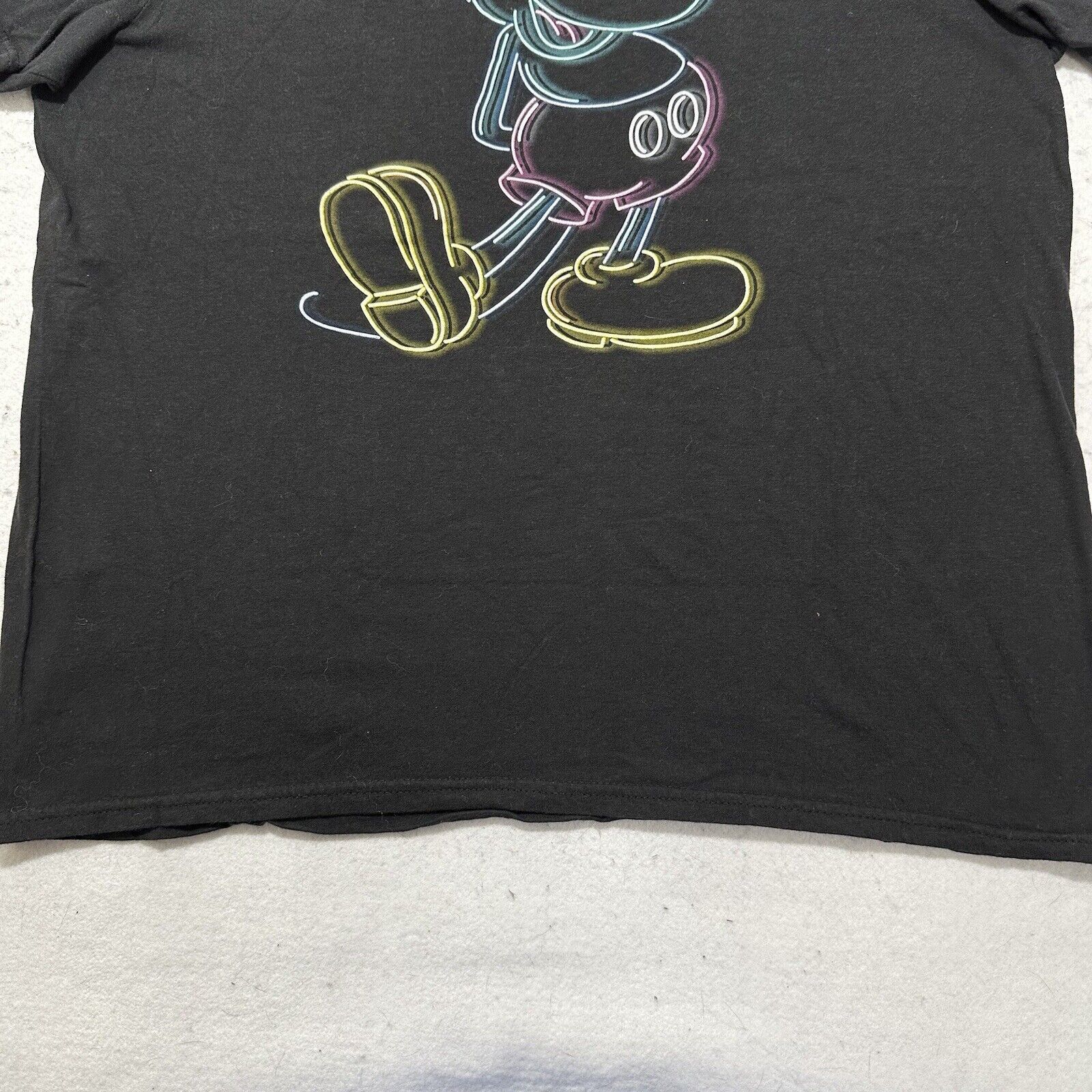 Disney Disney Medium Neon Logo Black Short Sleeve Graphic T Shirt Size US M / EU 48-50 / 2 - 6 Thumbnail