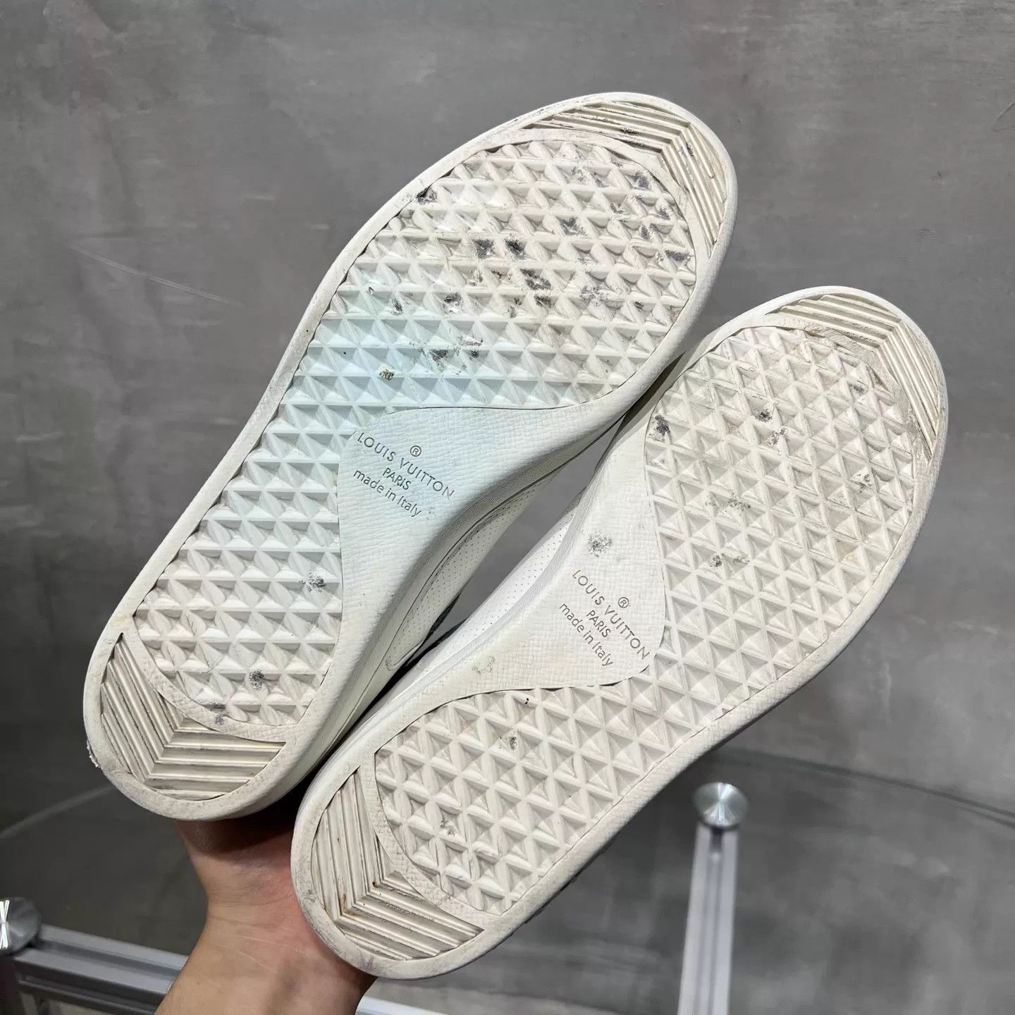 Louis Vuitton LV Monogram Low-Top Casual Sneaker UK8 Size US 9 / EU 42 - 7 Thumbnail