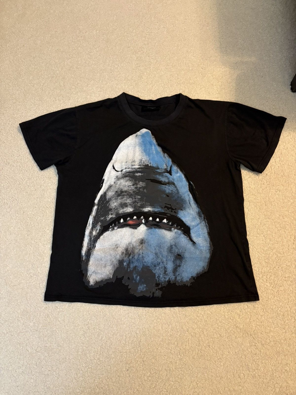 Givenchy Givenchy Ricardo Tisci Shark Print Tee Large | Grailed