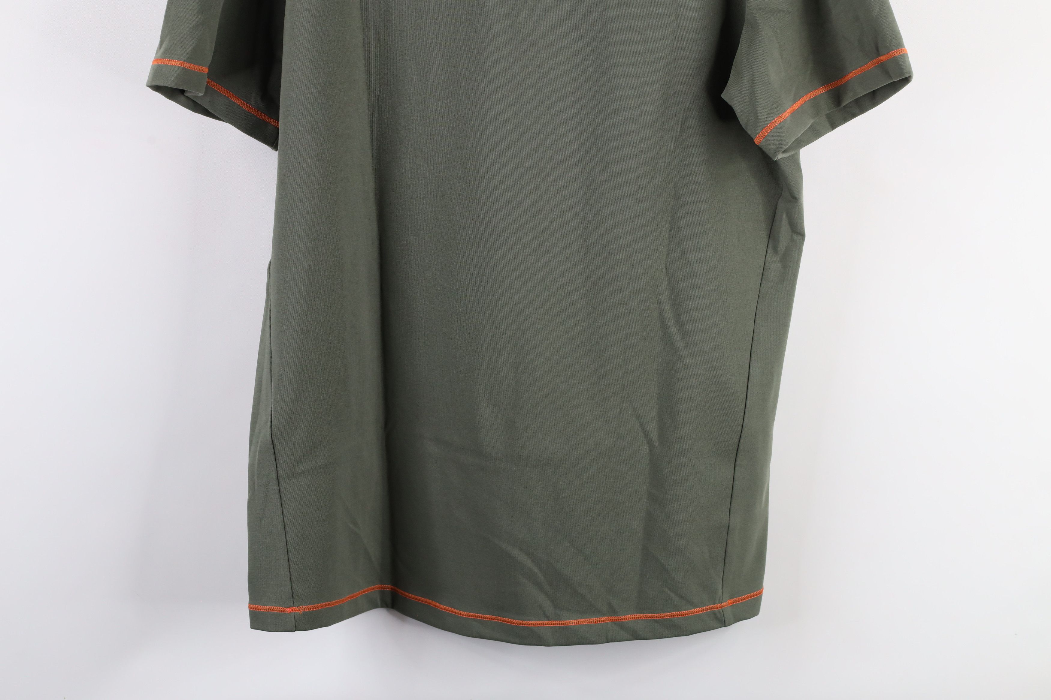 Vintage Backlabel Wellnesswear Grand Hotel Tremezzo Italy T-Shirt Size US L / EU 52-54 / 3 - 10 Thumbnail