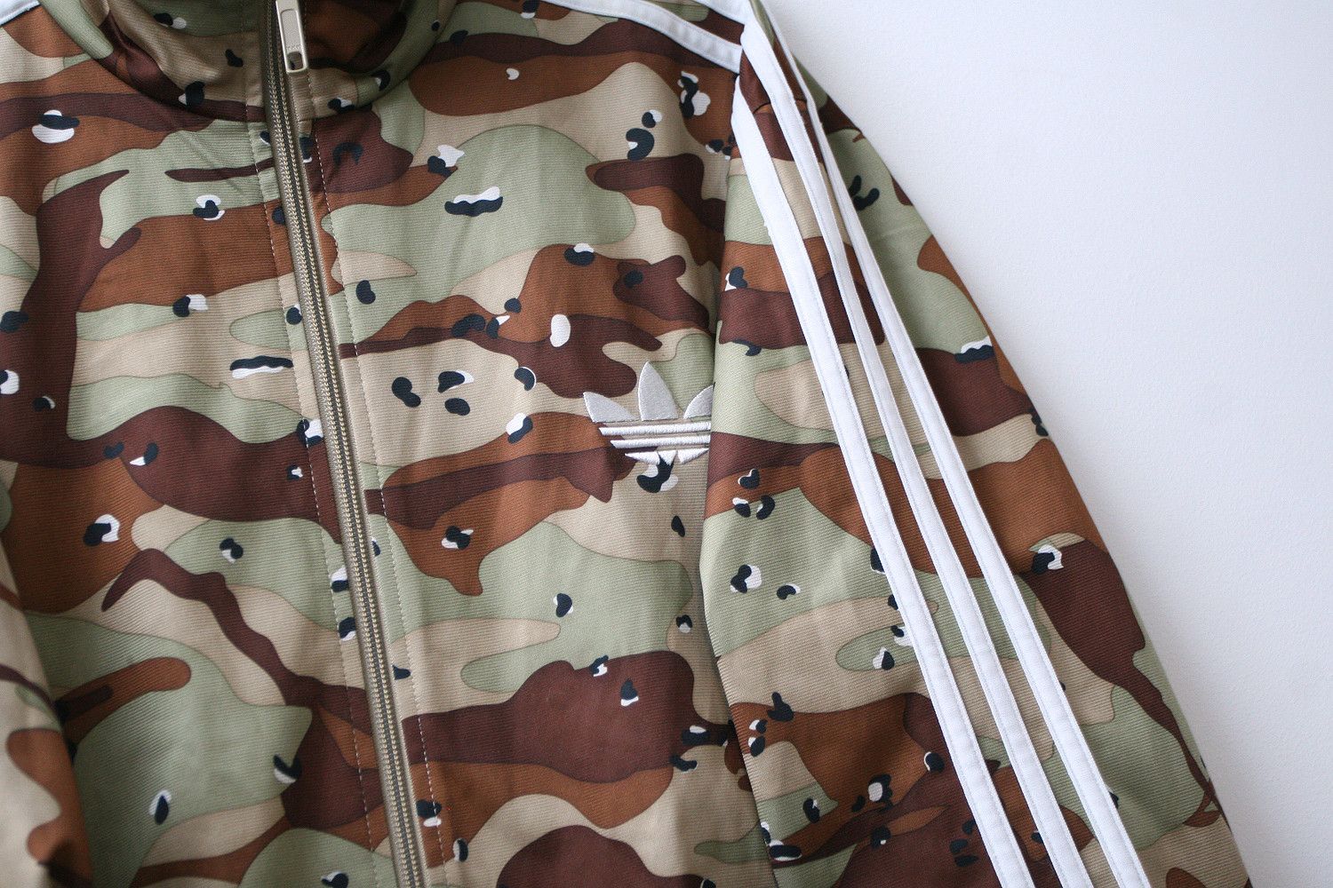 Adidas Adidas Originals Firebird Army Camo Tracksuit Top Jacket L Size US L / EU 52-54 / 3 - 2 Thumbnail