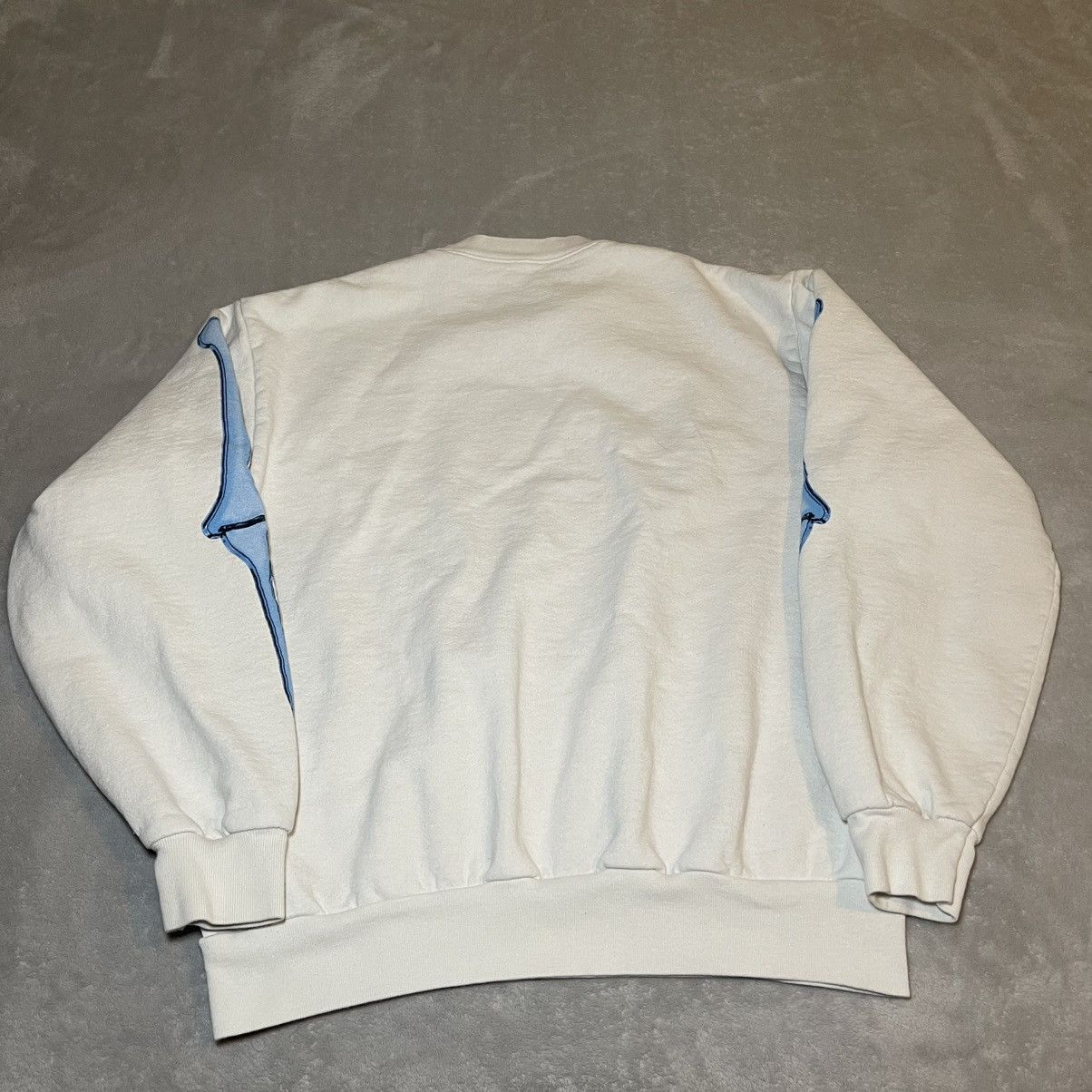 Other Bad Bunny El Ultimo Tour Del Mundo Skeleton Sweatshirt M Size US M / EU 48-50 / 2 - 4 Thumbnail