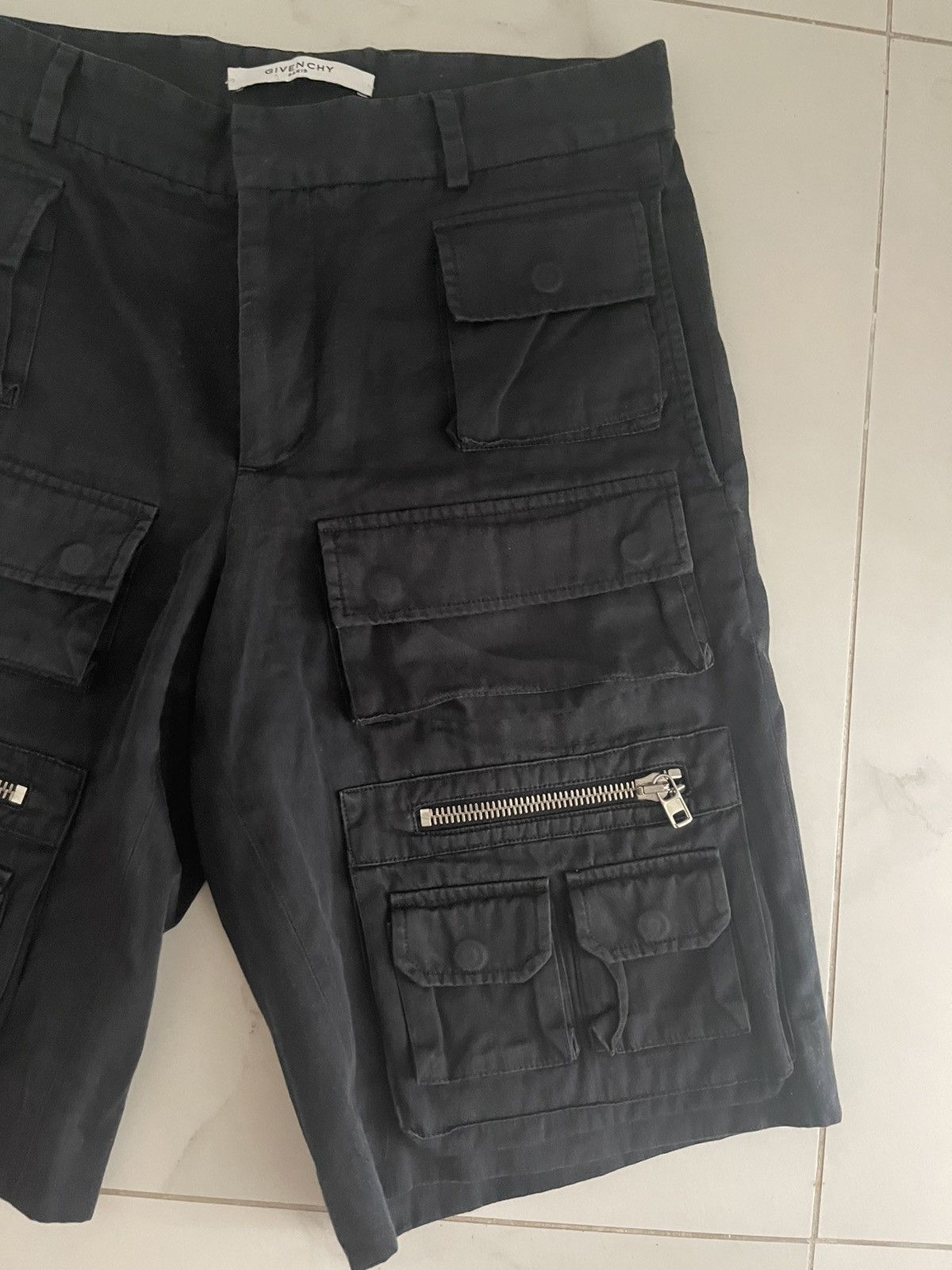 Givenchy Givenchy - Riccardo Tisci - SS 15 - Cargo Shorts Size US 30 / EU 46 - 3 Thumbnail
