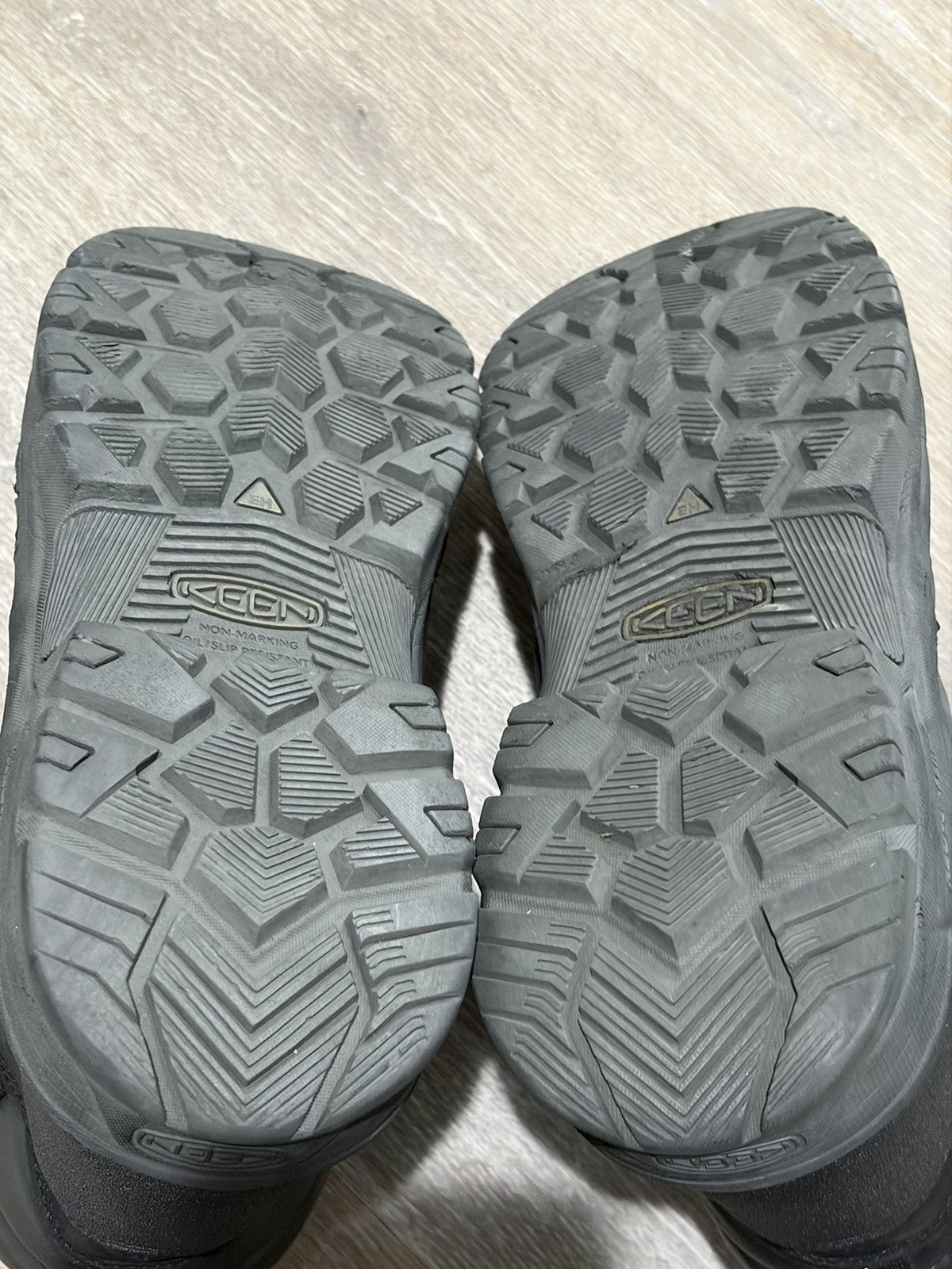 KEEN Keen Utility Work Boots Leather Waterproof Carbon Toe Size US 11 / EU 44 - 23 Thumbnail