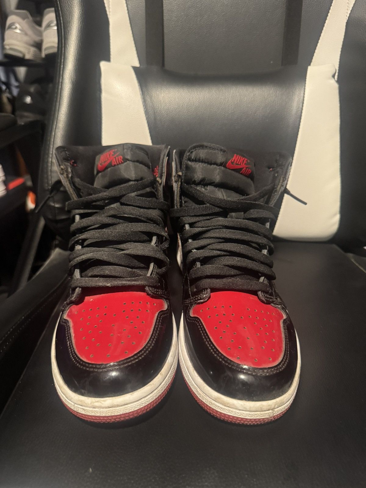 Jordan Brand Air Jordan 1 Retro OG patent bred Size US 9.5 / EU 42-43 - 2 Thumbnail