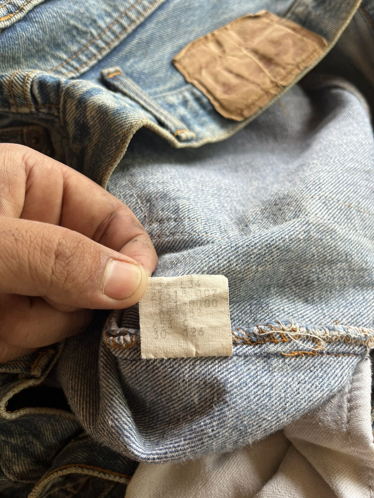 Vintage Thrashed Faded 80s’ Levi’s 501 Size US 33 - 8 Thumbnail