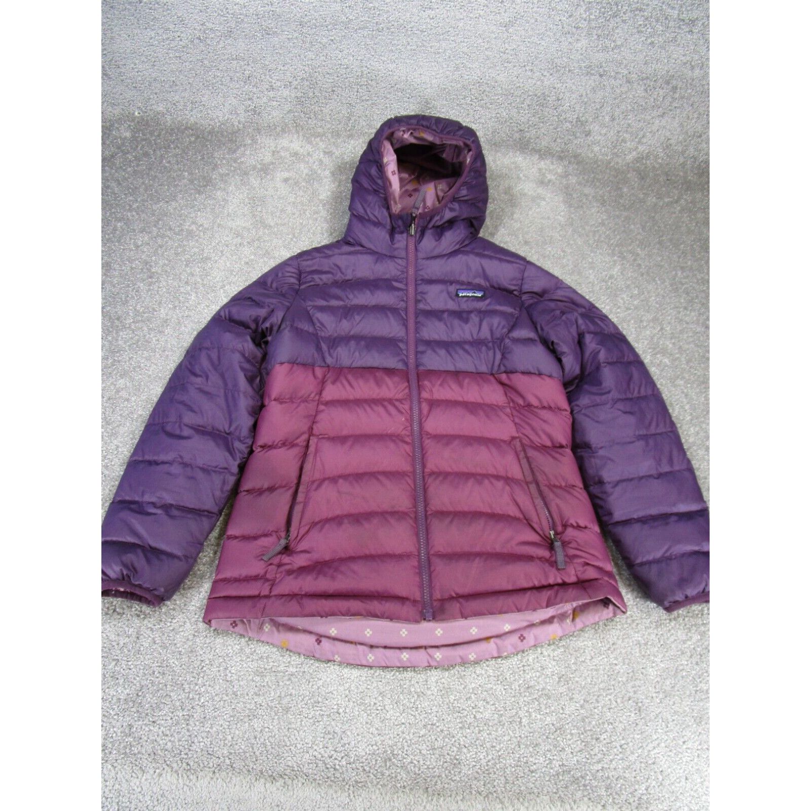 image of Patagonia Jacket Girls XL Reversible Down Sweater Hoody Purple Stain in White, Men's