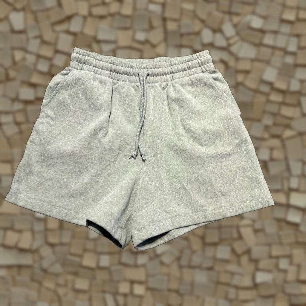 Vintage Wild Fable Shorts Womens Medium Gray Drawstring Sweatpants Shorts Casual Modern 4 in Inseam Regular Rise High Womens Size 32" / US 10 / IT 46 - 1 Thumbnail
