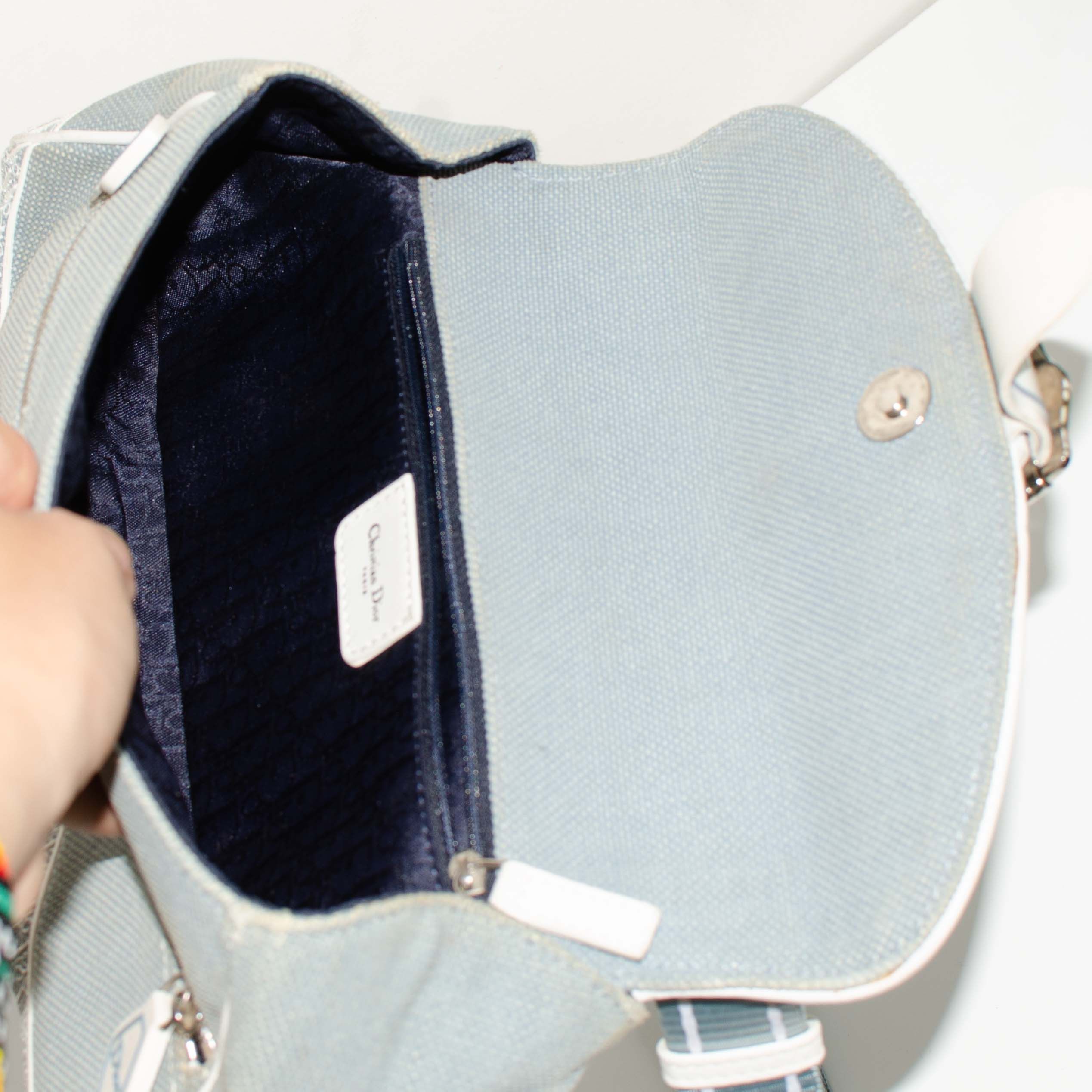 Dior Vintage Dior canvas shoulder bag in light blue / white. Size ONE SIZE - 8 Thumbnail