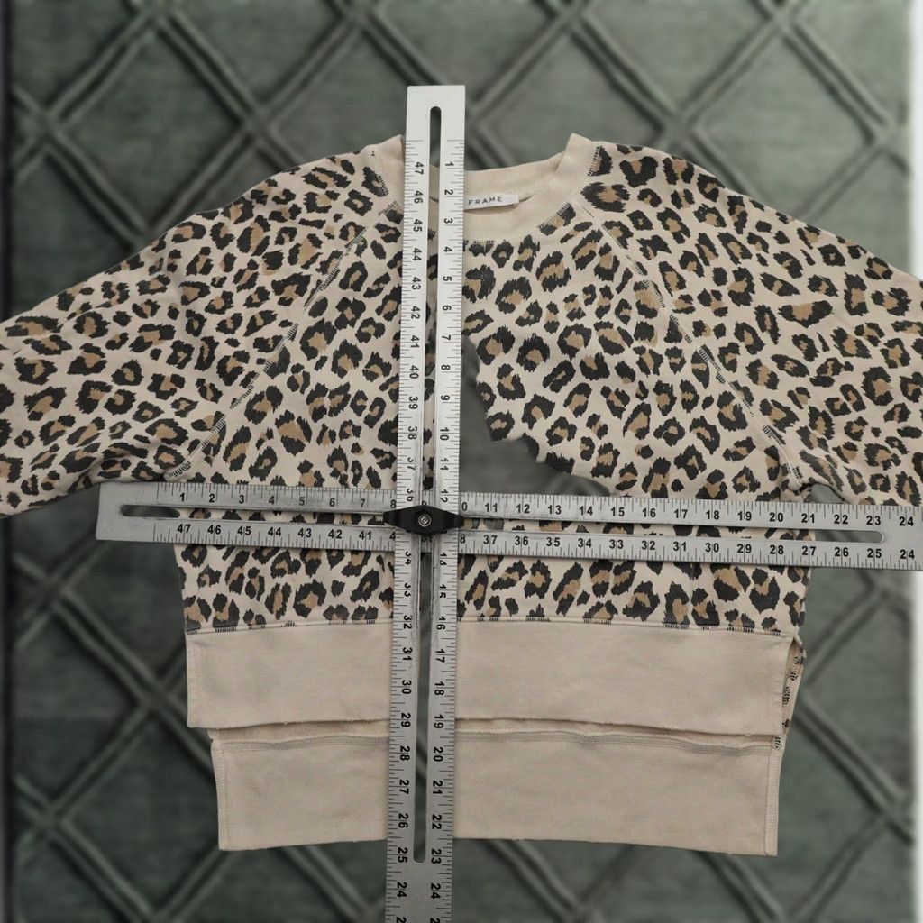Frame FRAME Leopard Animal Print Sweatshirt Women Medium (21X22) Pullover Distressed Hem Size M / US 6-8 / IT 42-44 - 1 Thumbnail