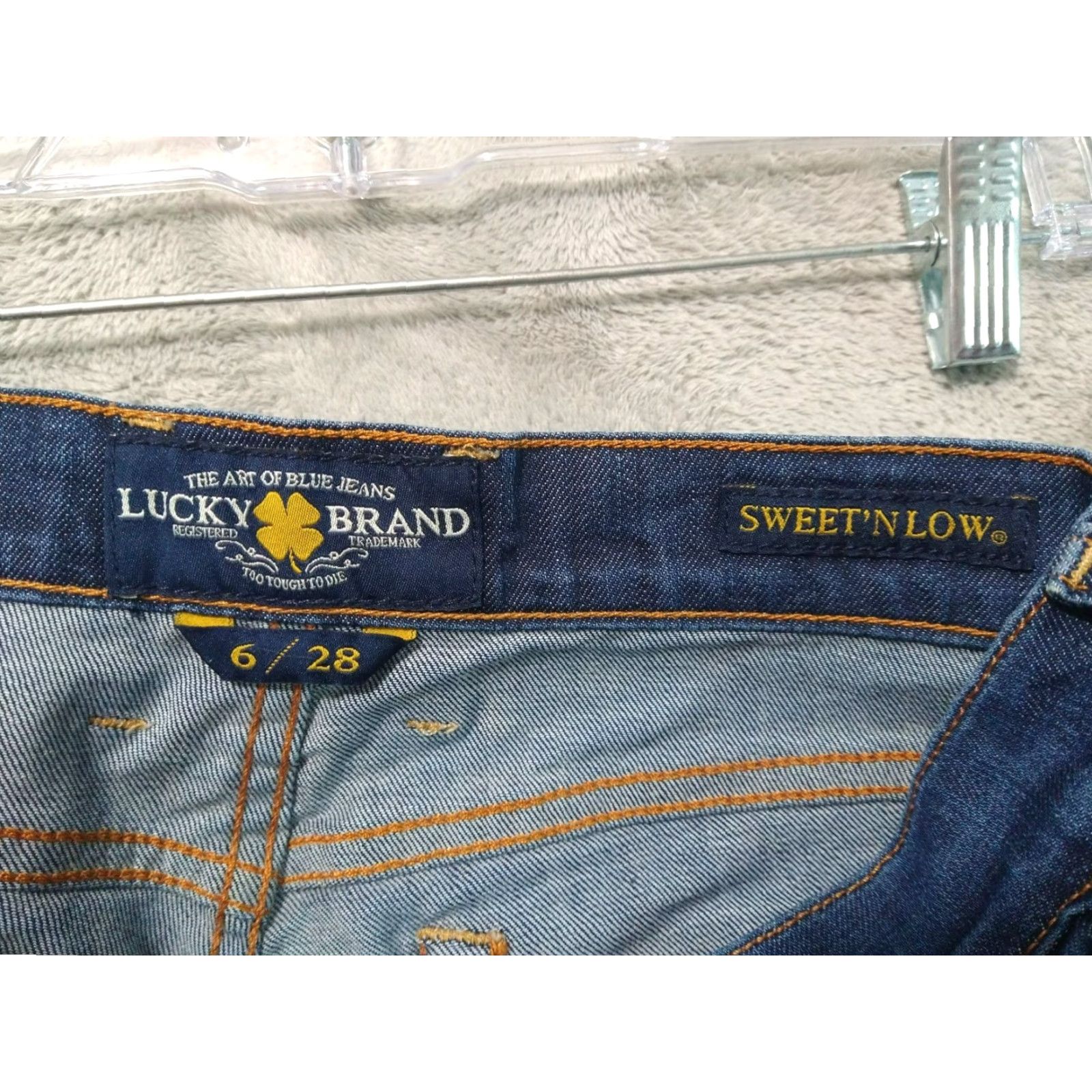 Lucky Brand Lucky Brand Jeans Women 6/28 Blue Denim Boot Cut Sweet N Low Stretch Dark Wash Size 28" / US 6 / IT 42 - 7 Thumbnail