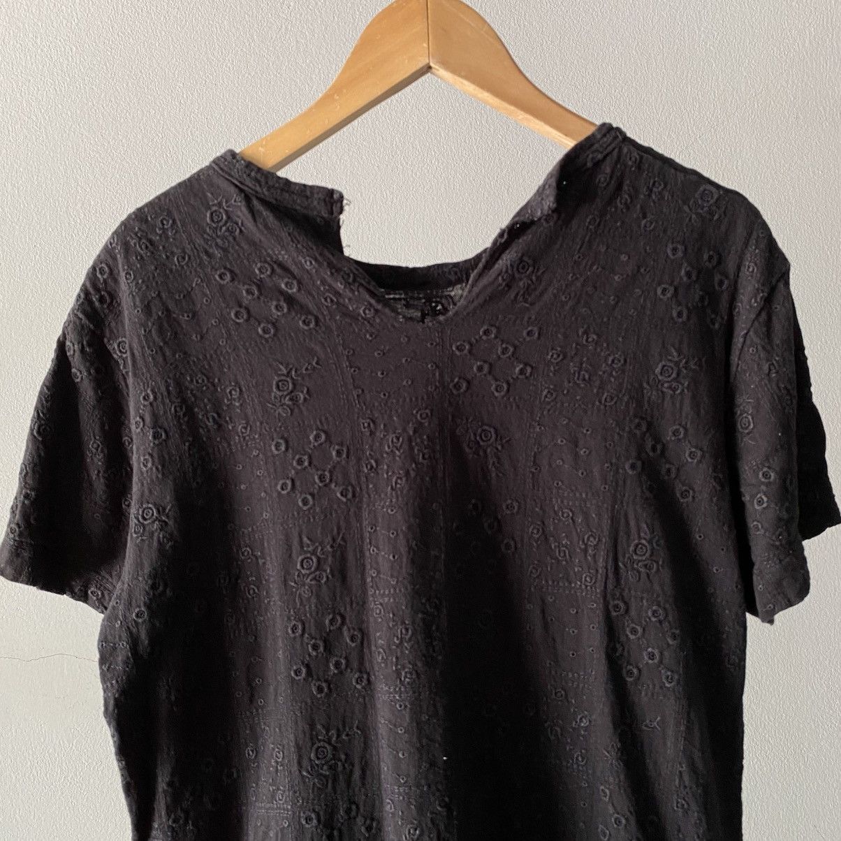 Comme des Garcons COMME des GARCONS Black Embroidered Cutout Short-Sleeve Top Size M / US 6-8 / IT 42-44 - 16 Thumbnail