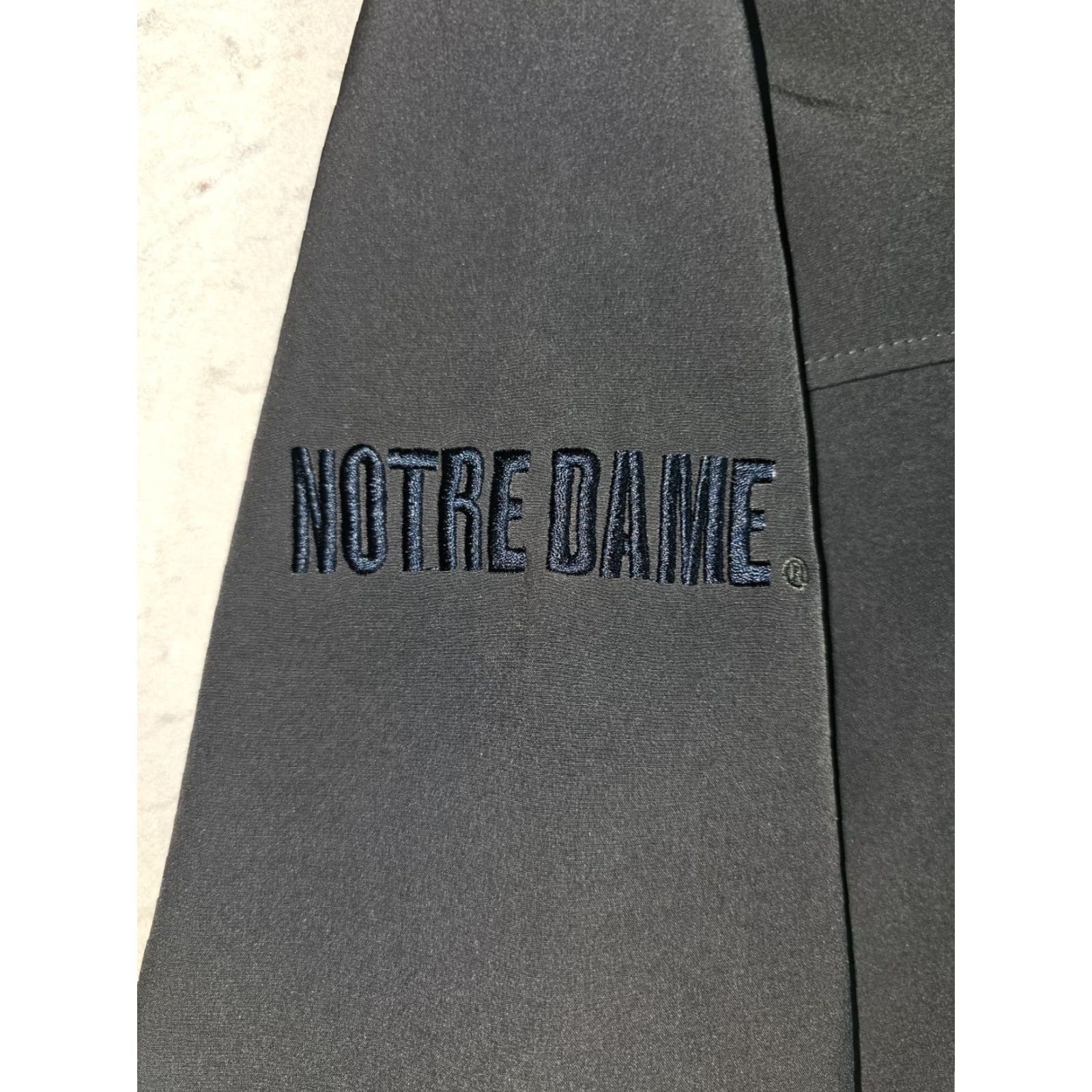 Vintage VINTAGE Colosseum Notre Dame Fighting Irish Soft Shell Full-Zip Jacket Men L Blue Size US L / EU 52-54 / 3 - 6 Thumbnail