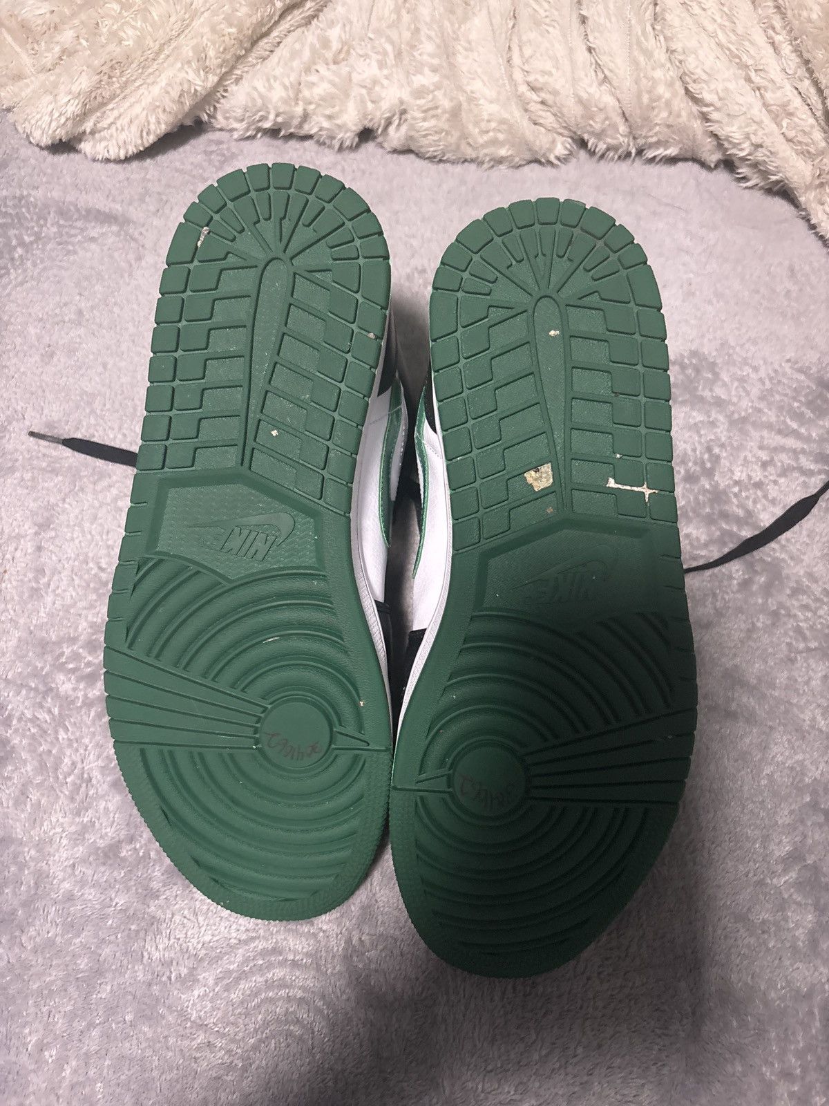 Jordan Brand Jordan 1 mid Pine Greens Size US 10.5 / EU 43-44 - 2 Thumbnail