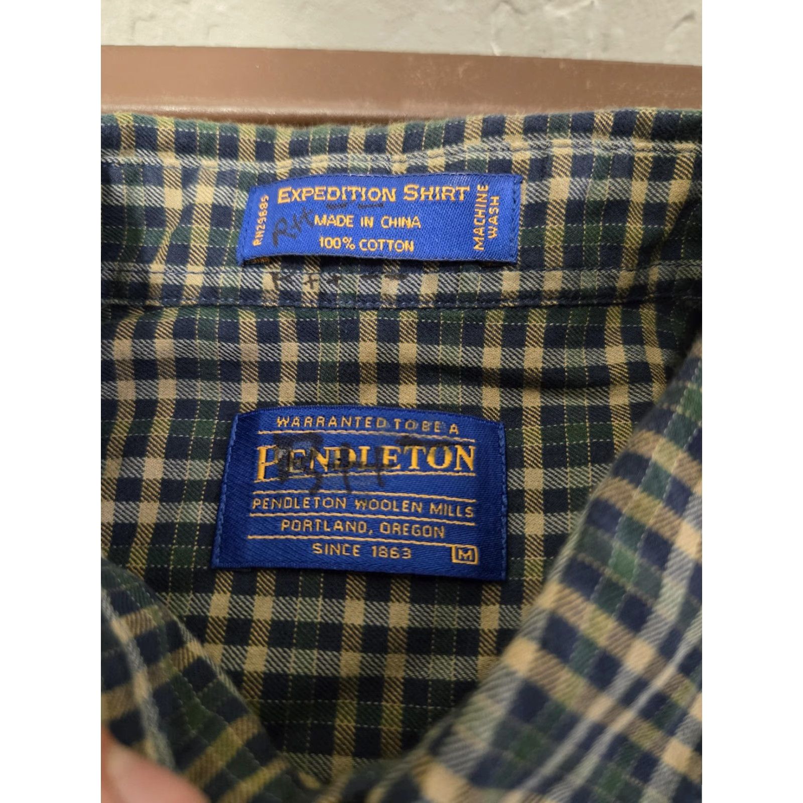 Pendleton VINTAGE Pendleton Shirt Mens Medium Green Blue Plaid Expedition Button Down Long Sleeve Size US L / EU 52-54 / 3 - 5 Thumbnail
