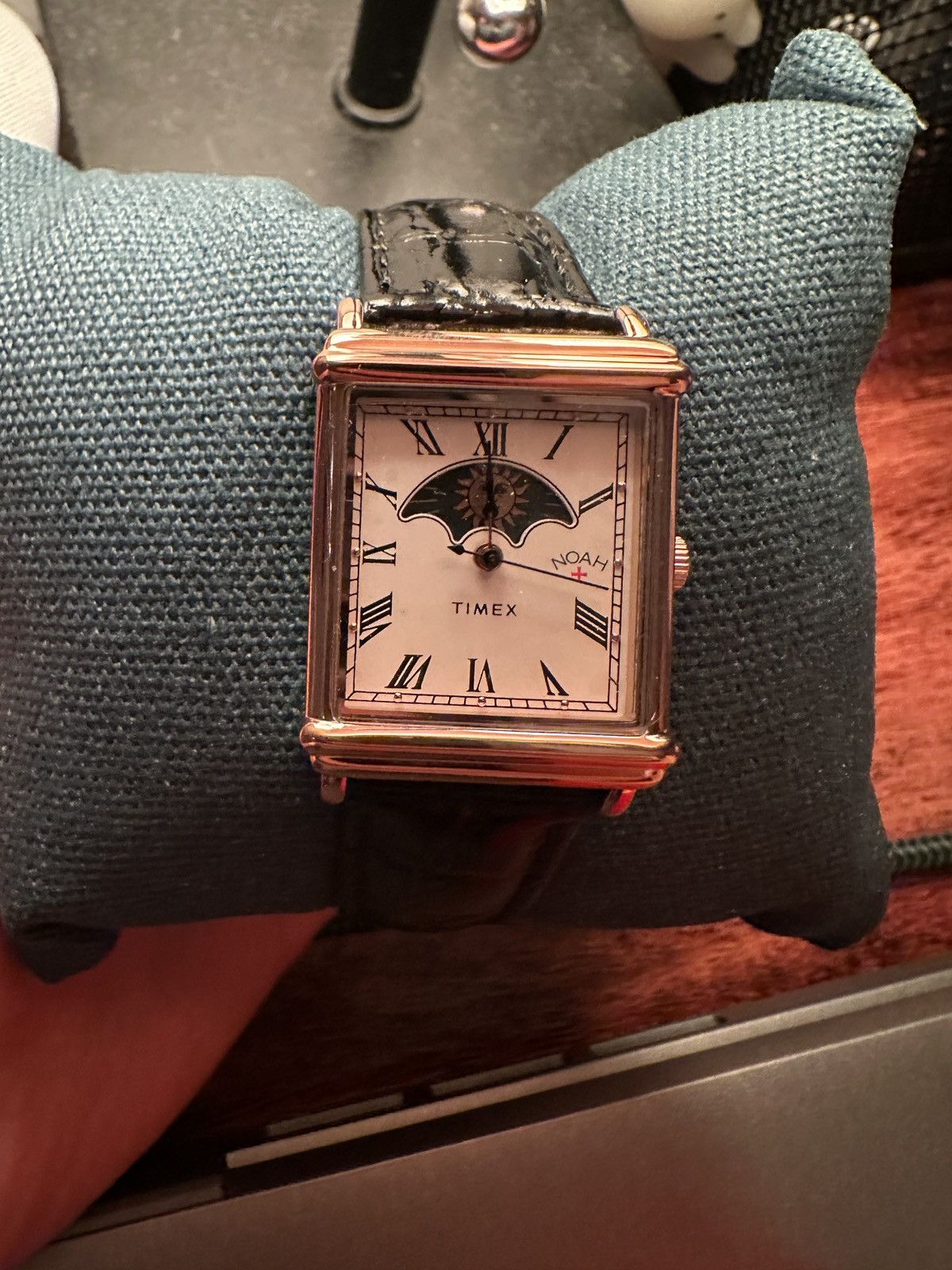 新品未使用品】Noah x Timex Sun and Moon Watch