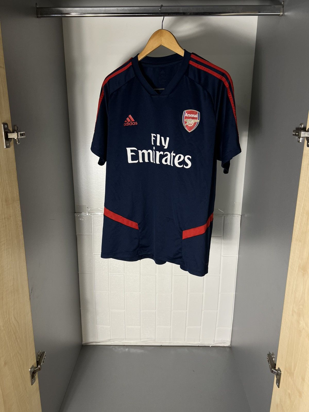 Adidas VINTAGE ADIDAS FC ARSENAL LONDON ENGLAND SOCCER JERSEY RETRO Size US XL / EU 56 / 4 - 2 Thumbnail