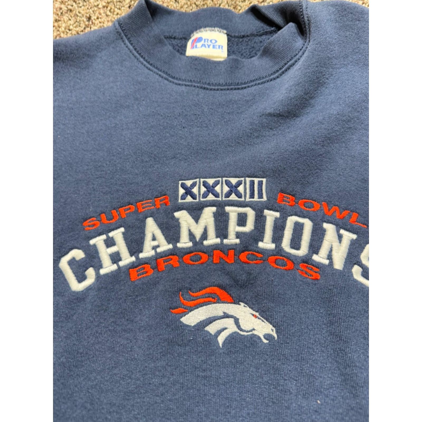 Pro Player VINTAGE Denver Broncos Pro Player Sweatshirt Mens XL Blue NFL Pullover Crew Neck Long Sleeve Size US XL / EU 56 / 4 - 7 Thumbnail