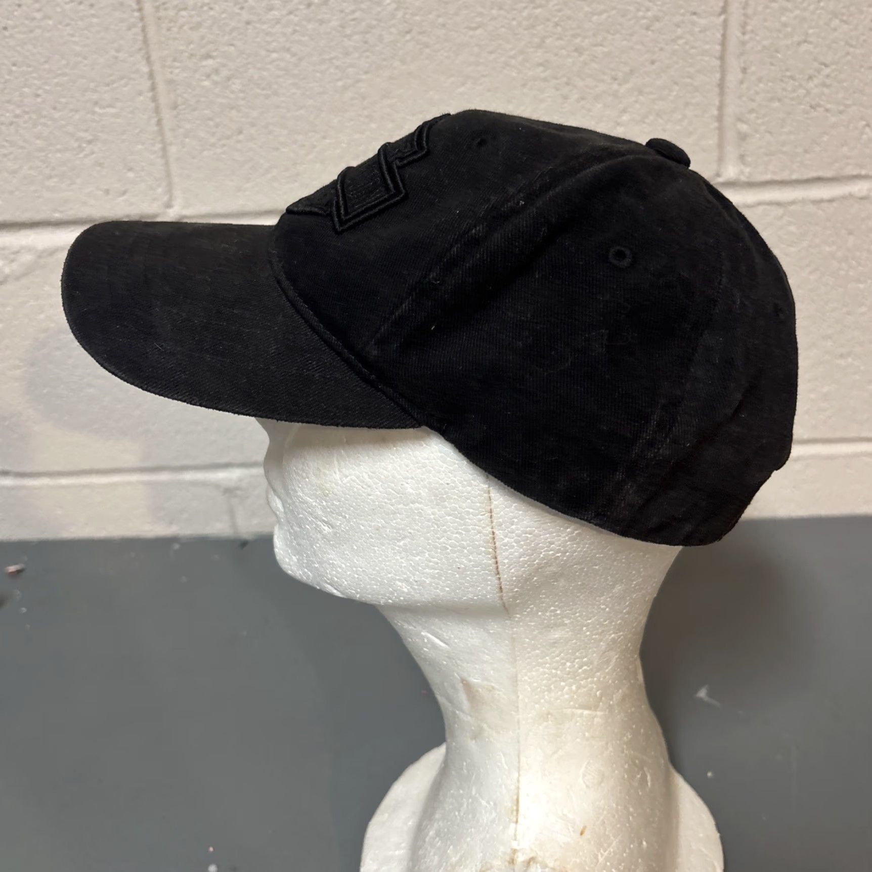 Harley Davidson VINTAGE Harley-Davidson Hat Mens OS Y2K Black On Black Adjustable Strap Buckle Size ONE SIZE - 7 Thumbnail